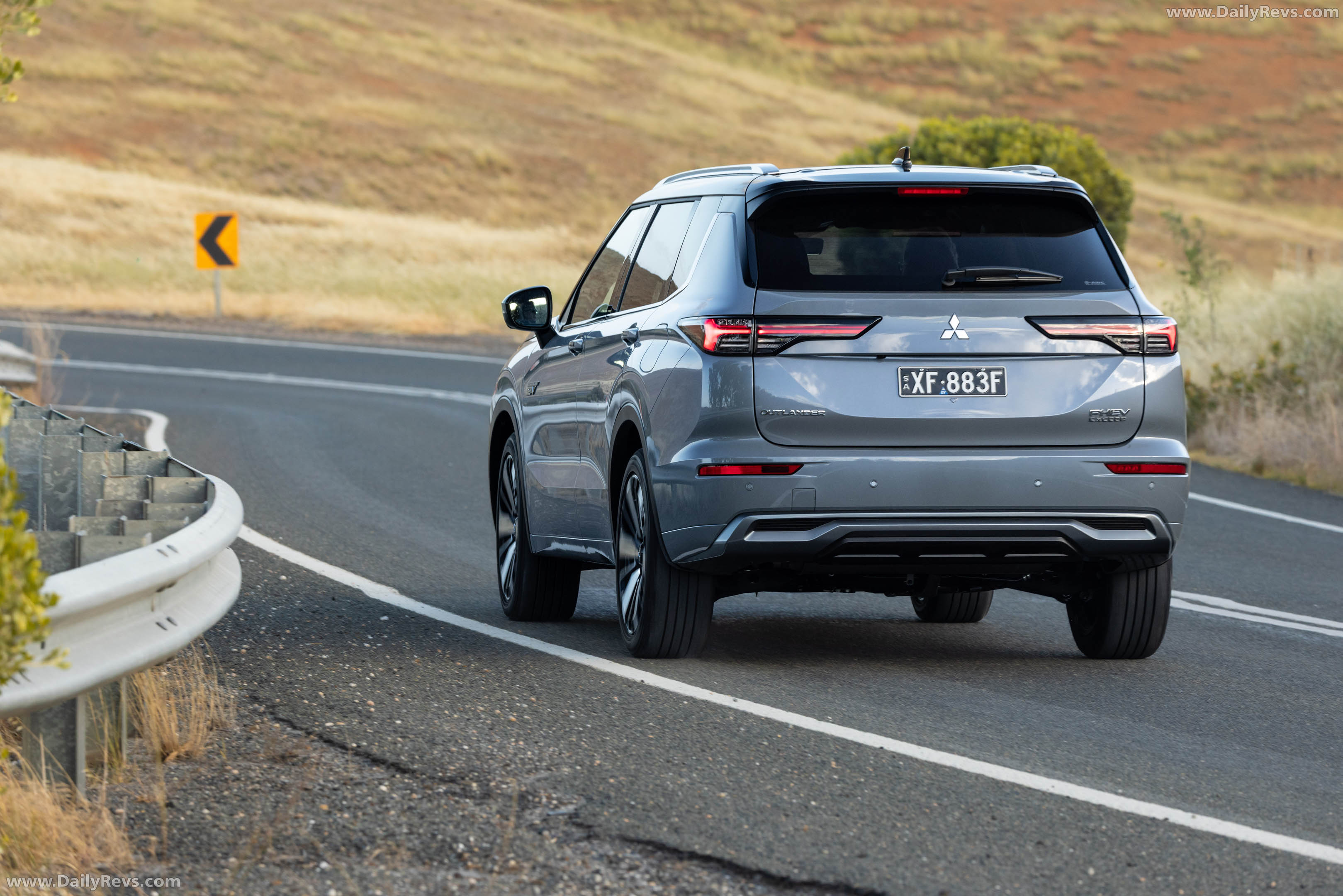 2026 Mitsubishi Outlander PHEV Australian Version Rear View