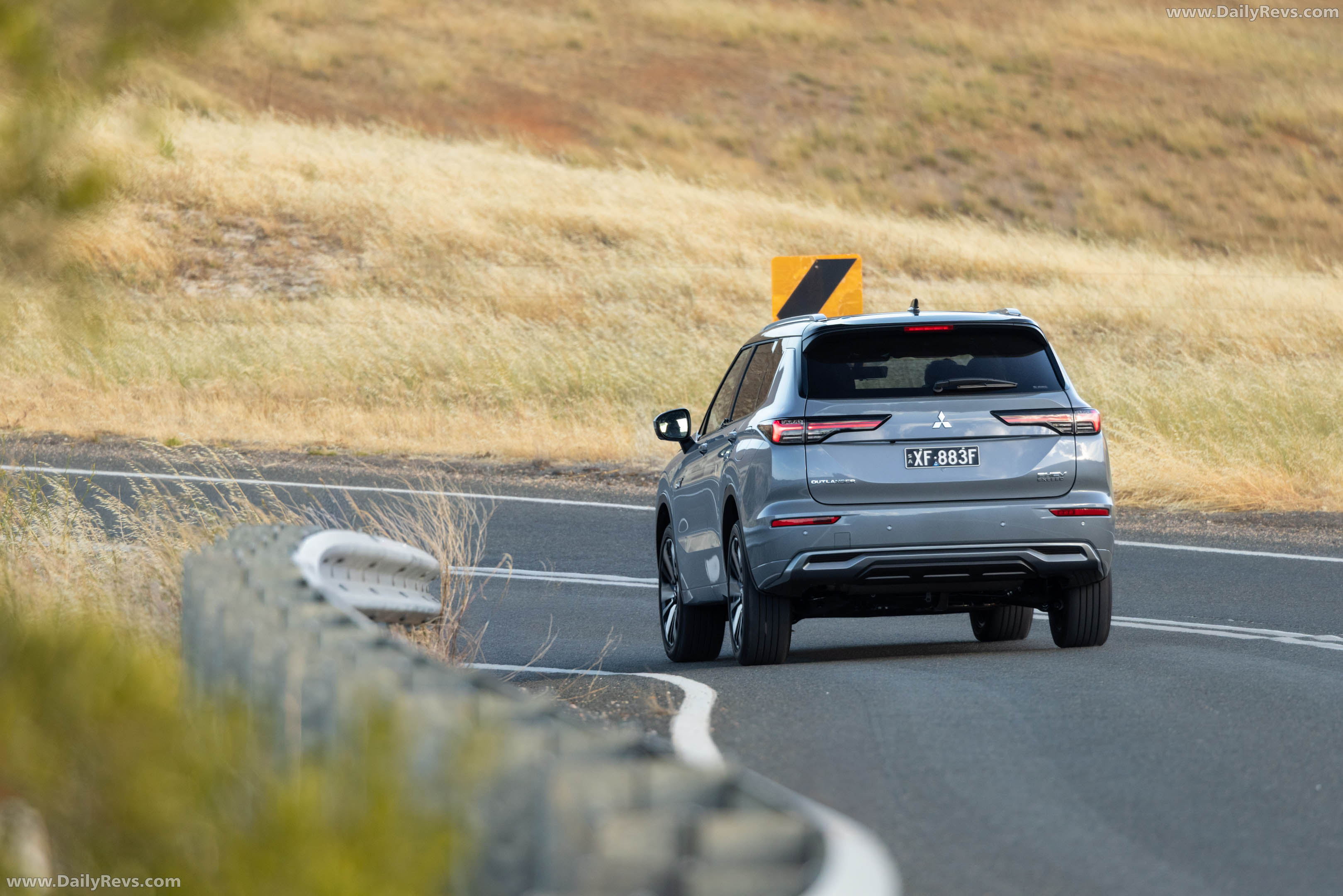 2026 Mitsubishi Outlander PHEV Australian Version Rear View