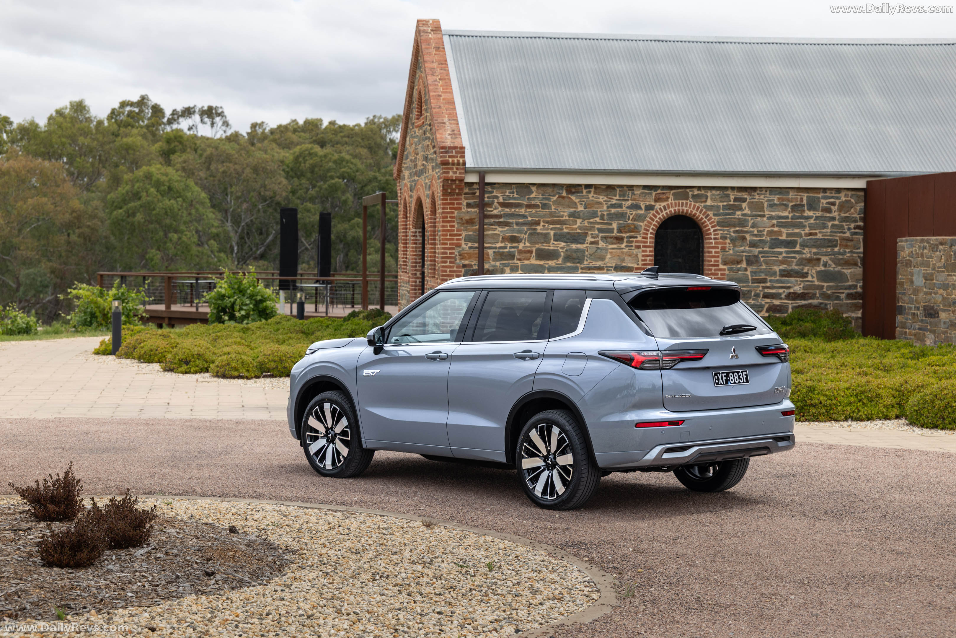 2026 Mitsubishi Outlander PHEV Australian Version Rear View