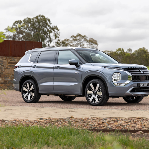 2026 Mitsubishi Outlander PHEV Australian Version Side View