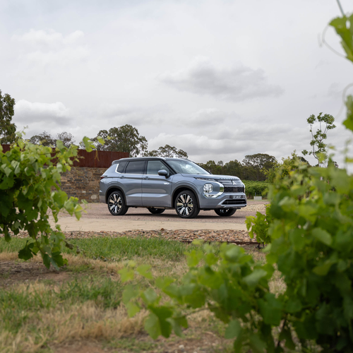 2026 Mitsubishi Outlander PHEV Australian Version Side View
