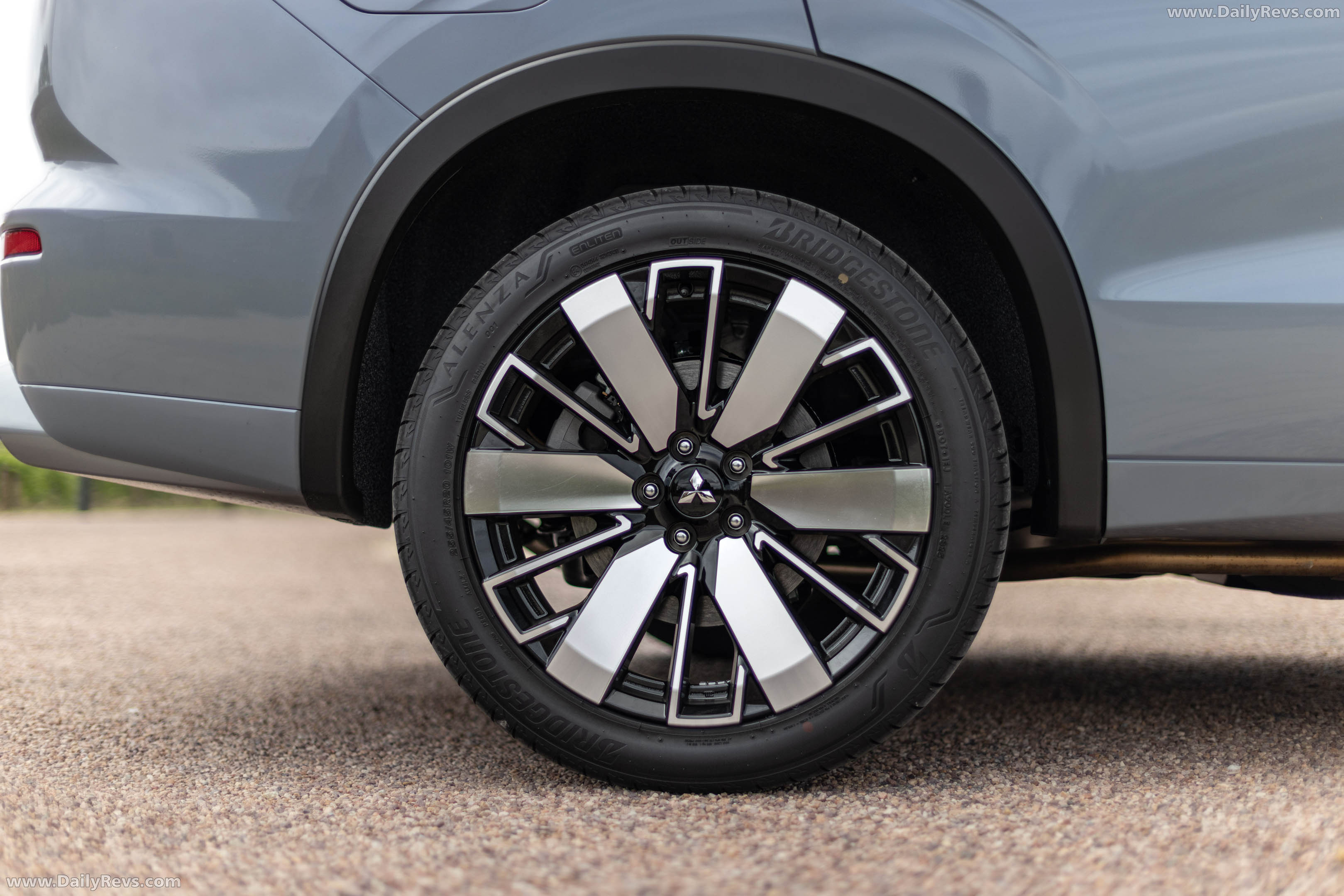 2026 Mitsubishi Outlander PHEV Australian Version Exterior