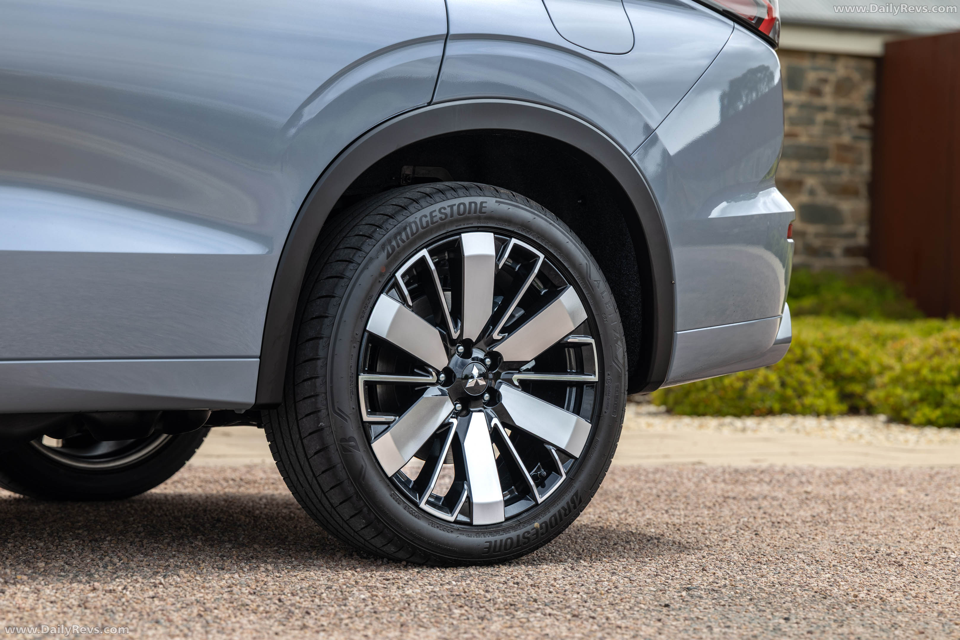 2026 Mitsubishi Outlander PHEV Australian Version Exterior