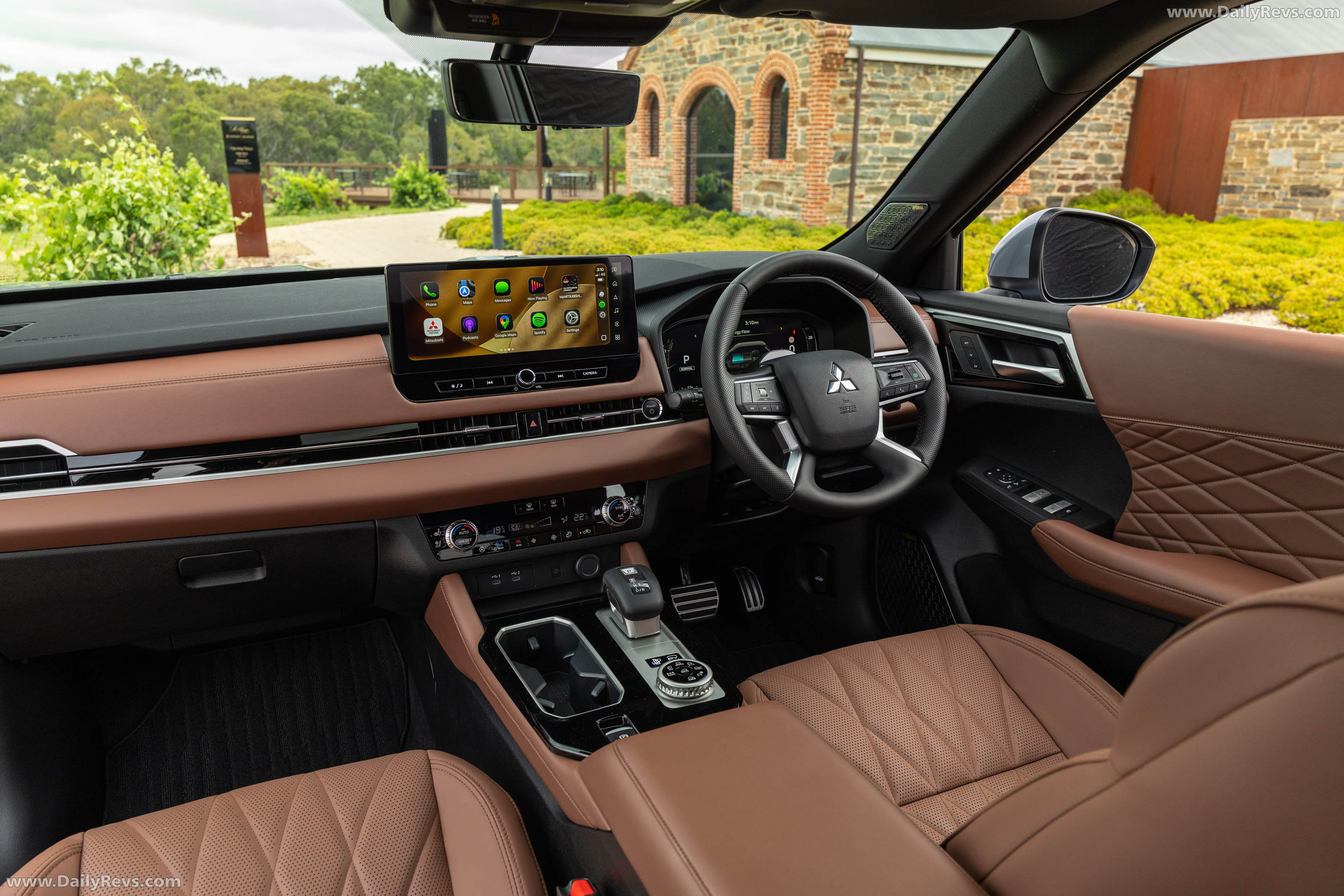 2026 Mitsubishi Outlander PHEV Australian Version Interior