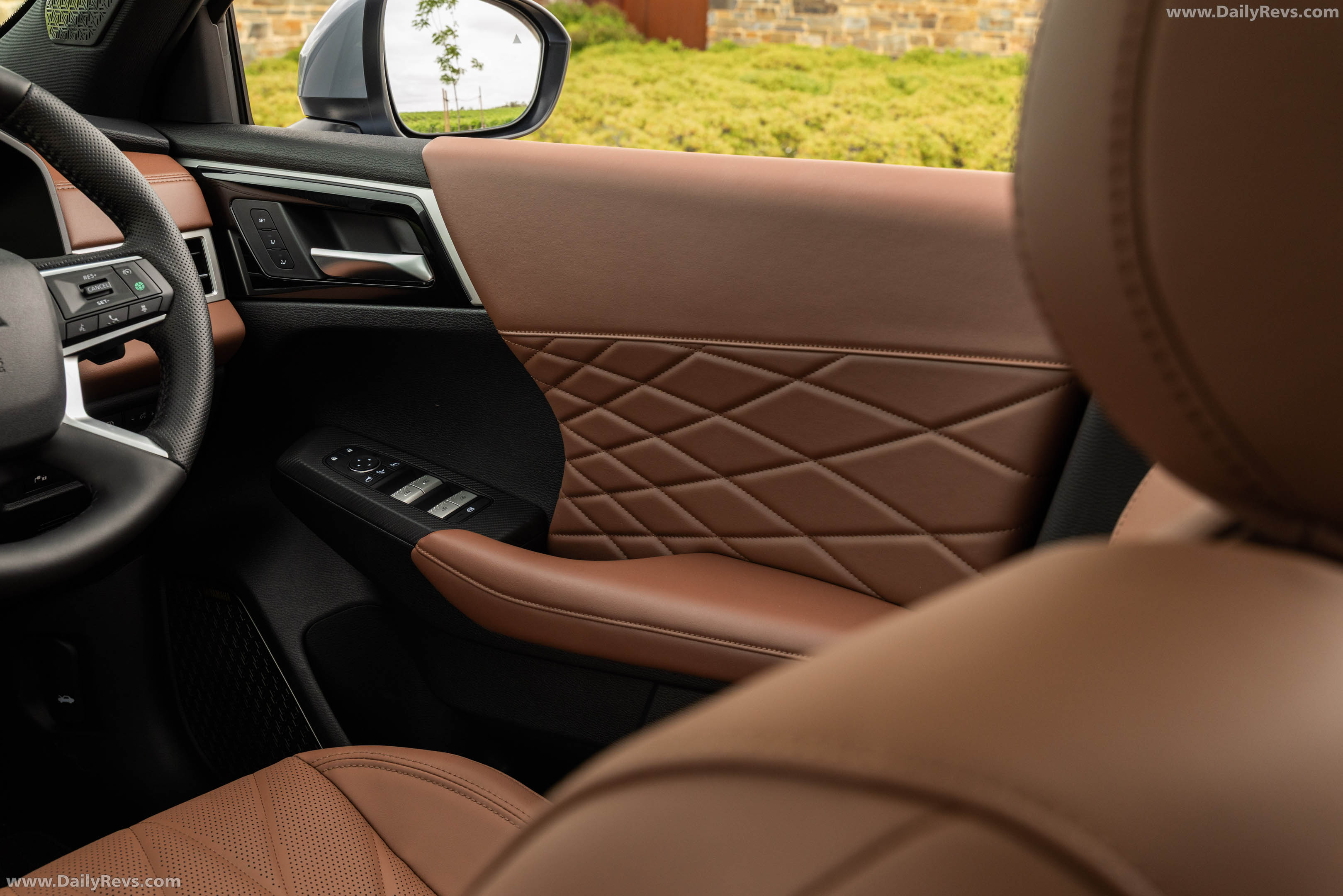 2026 Mitsubishi Outlander PHEV Australian Version Interior