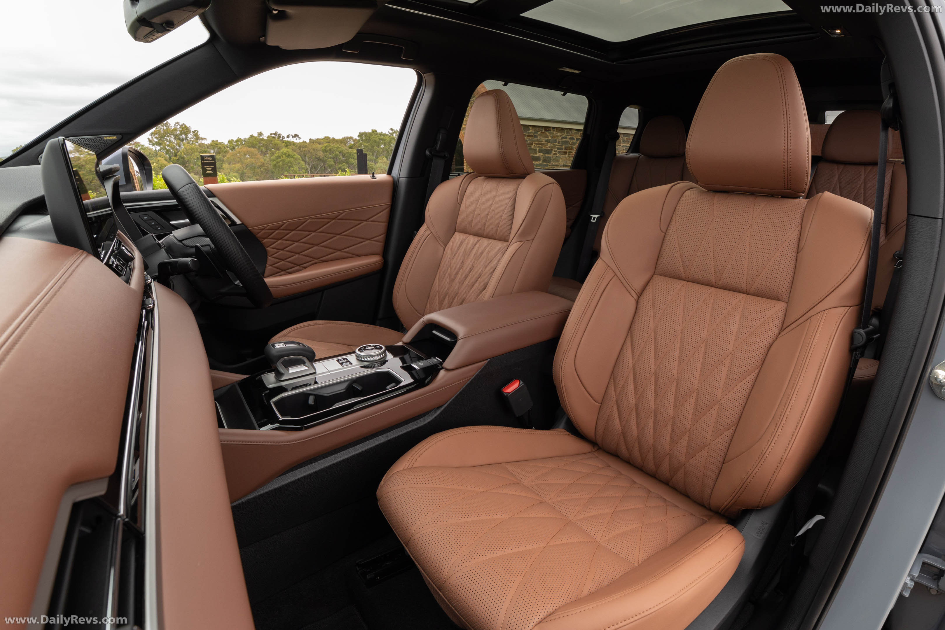 2026 Mitsubishi Outlander PHEV Australian Version Interior