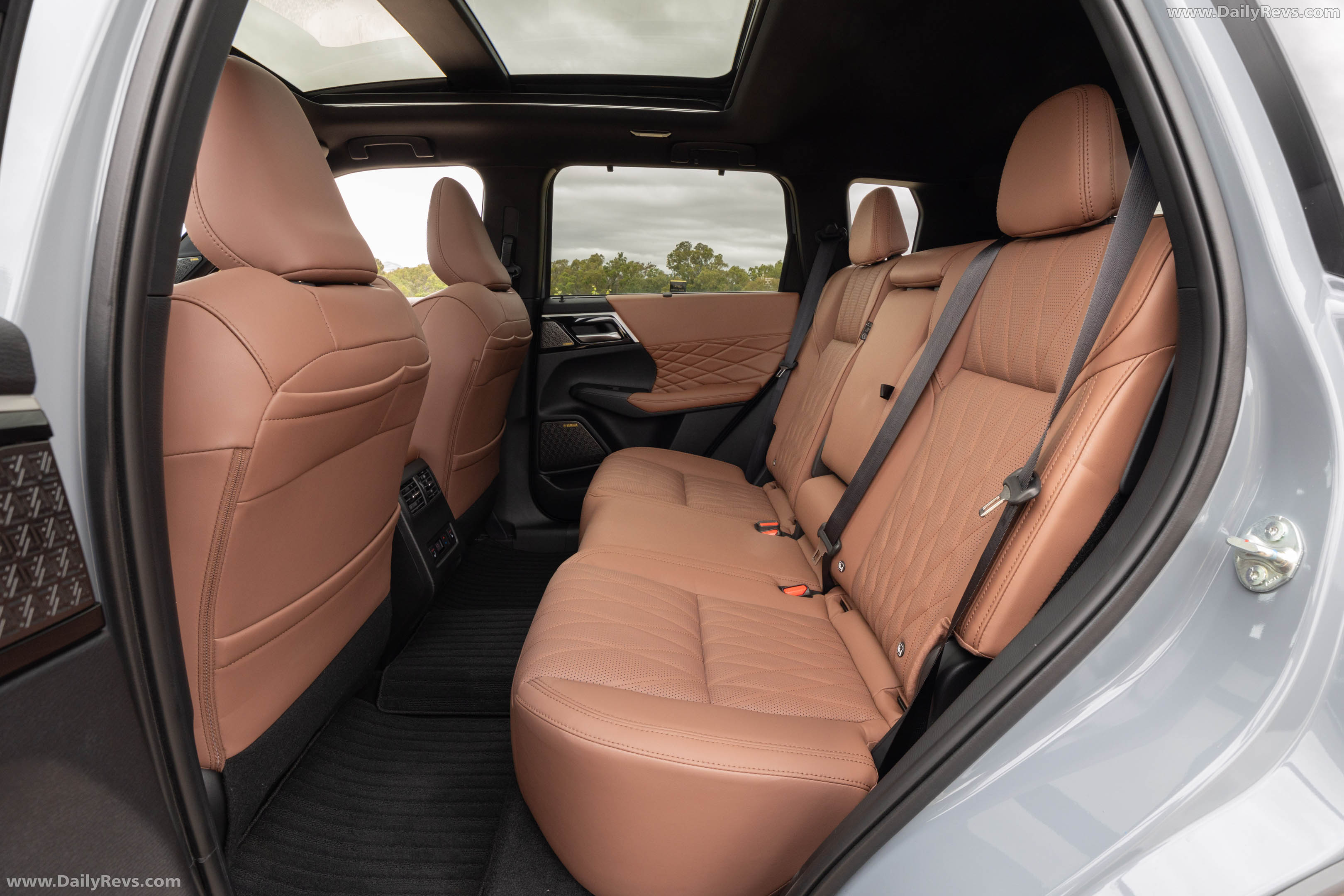 2026 Mitsubishi Outlander PHEV Australian Version Interior