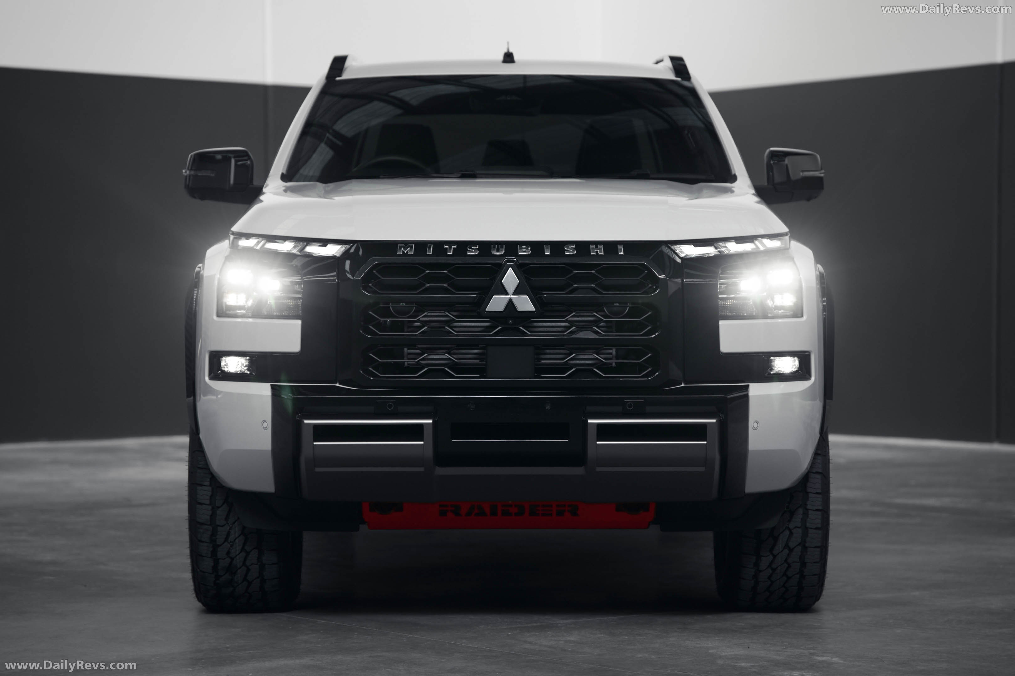 2026 Mitsubishi Triton Raider Front View