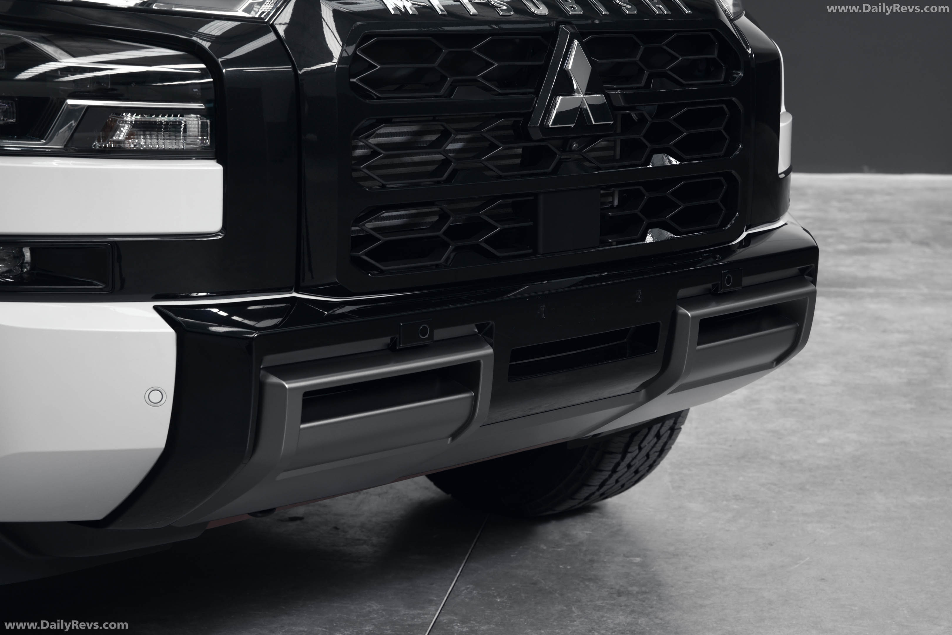 2026 Mitsubishi Triton Raider Exterior