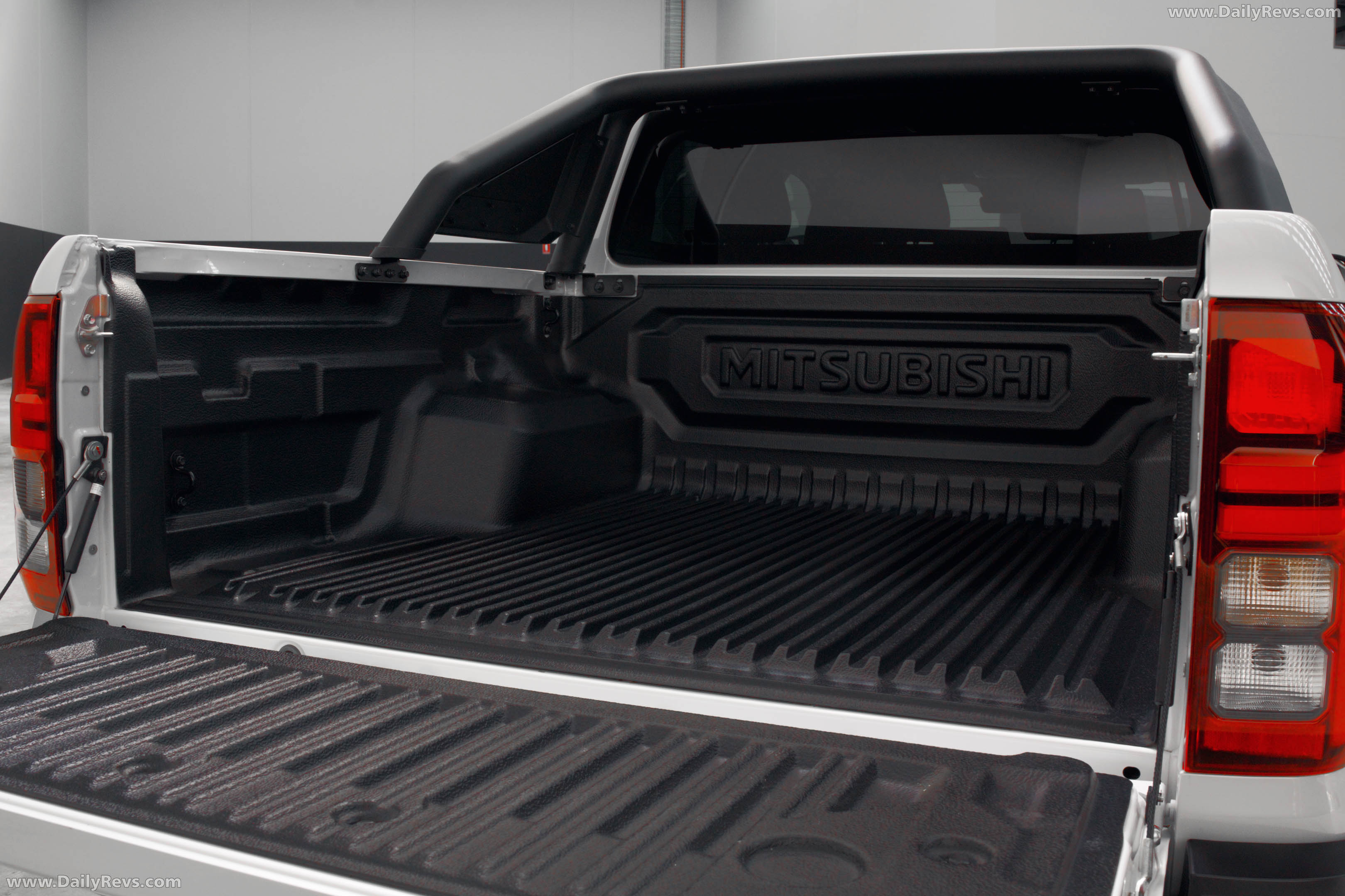 2026 Mitsubishi Triton Raider Interior