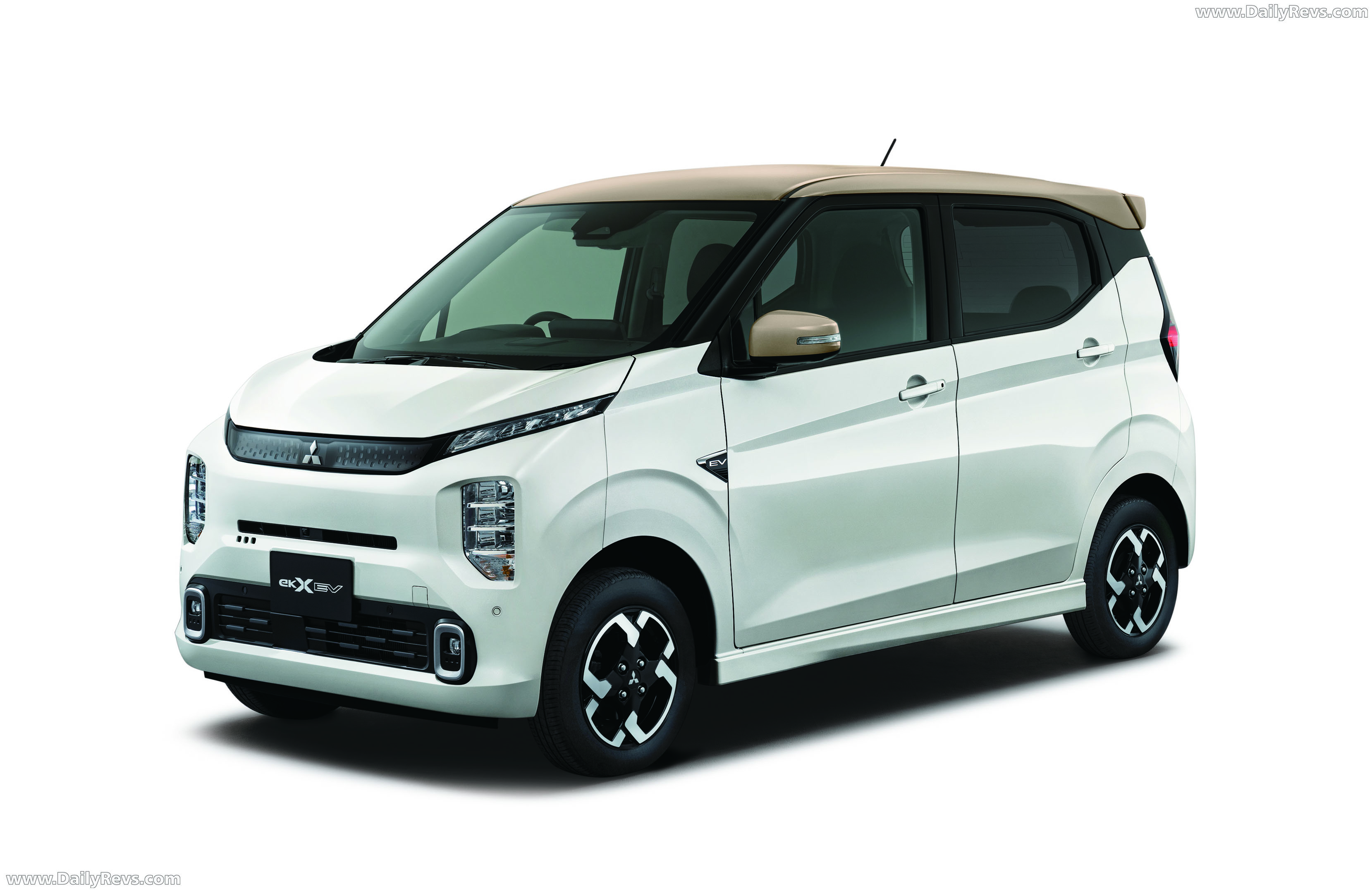 2026 Mitsubishi eK Cross EV Front View