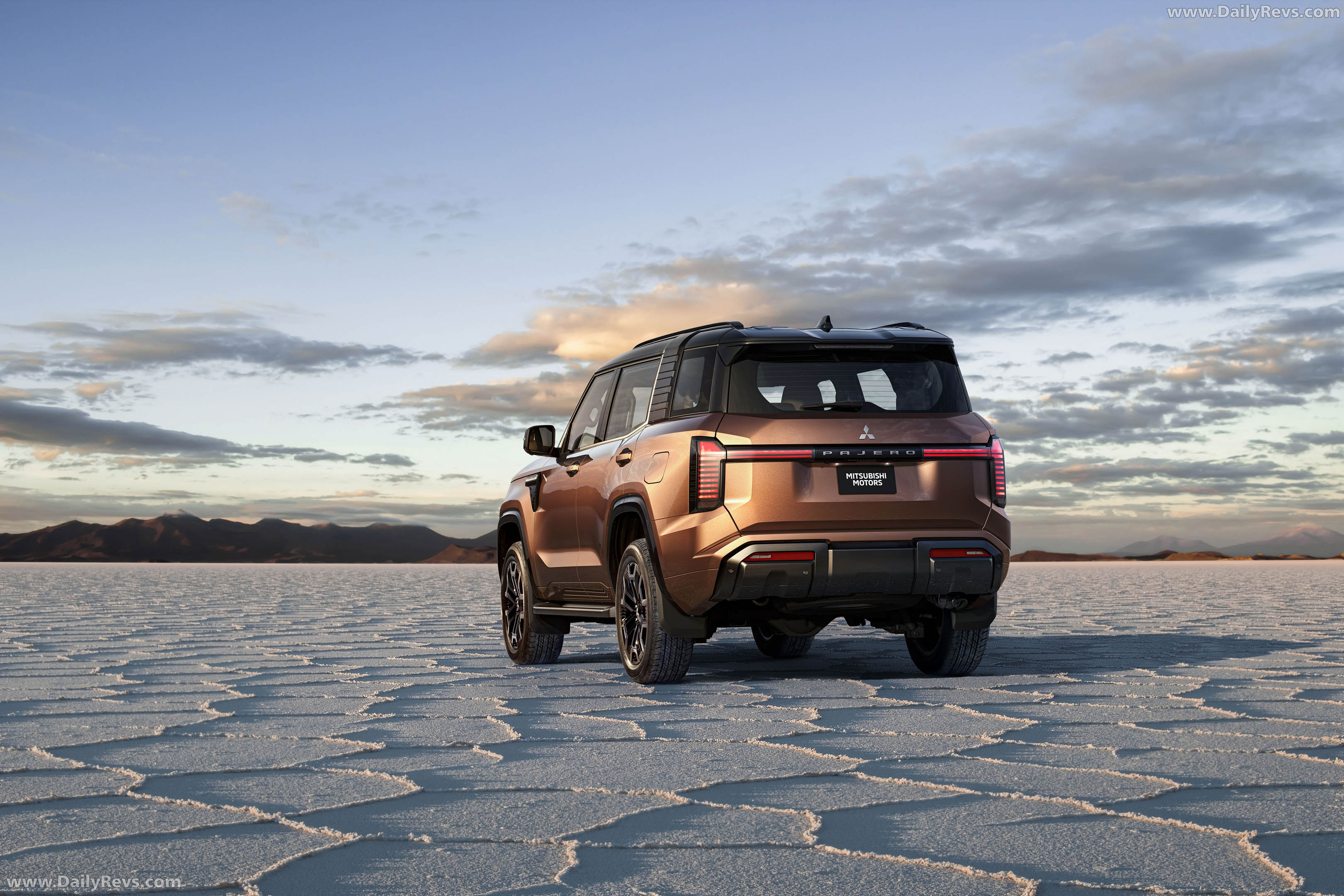 2027 Mitsubishi Pajero Cross-Country Rear View
