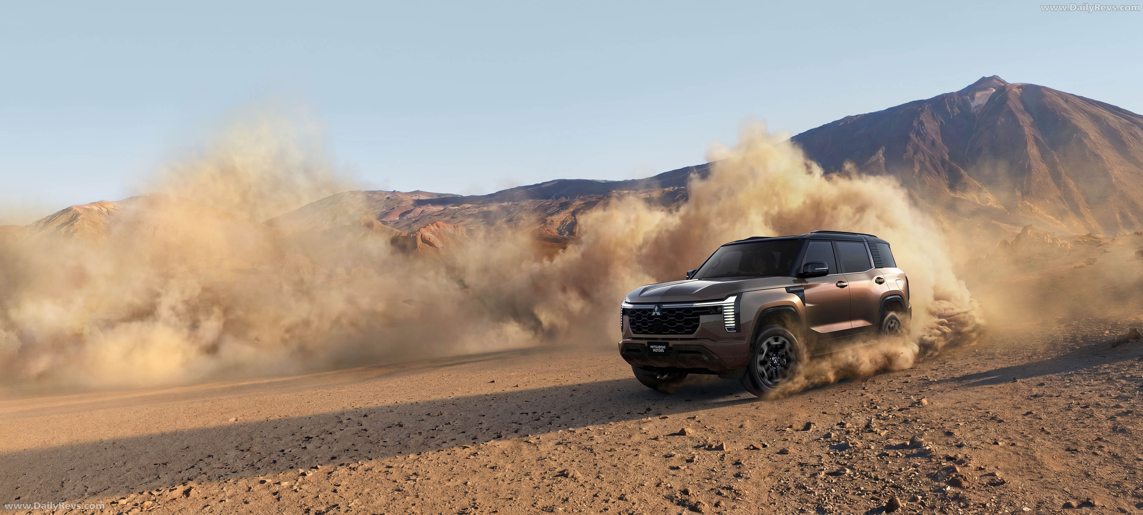 2027 Mitsubishi Pajero Cross-Country Side View