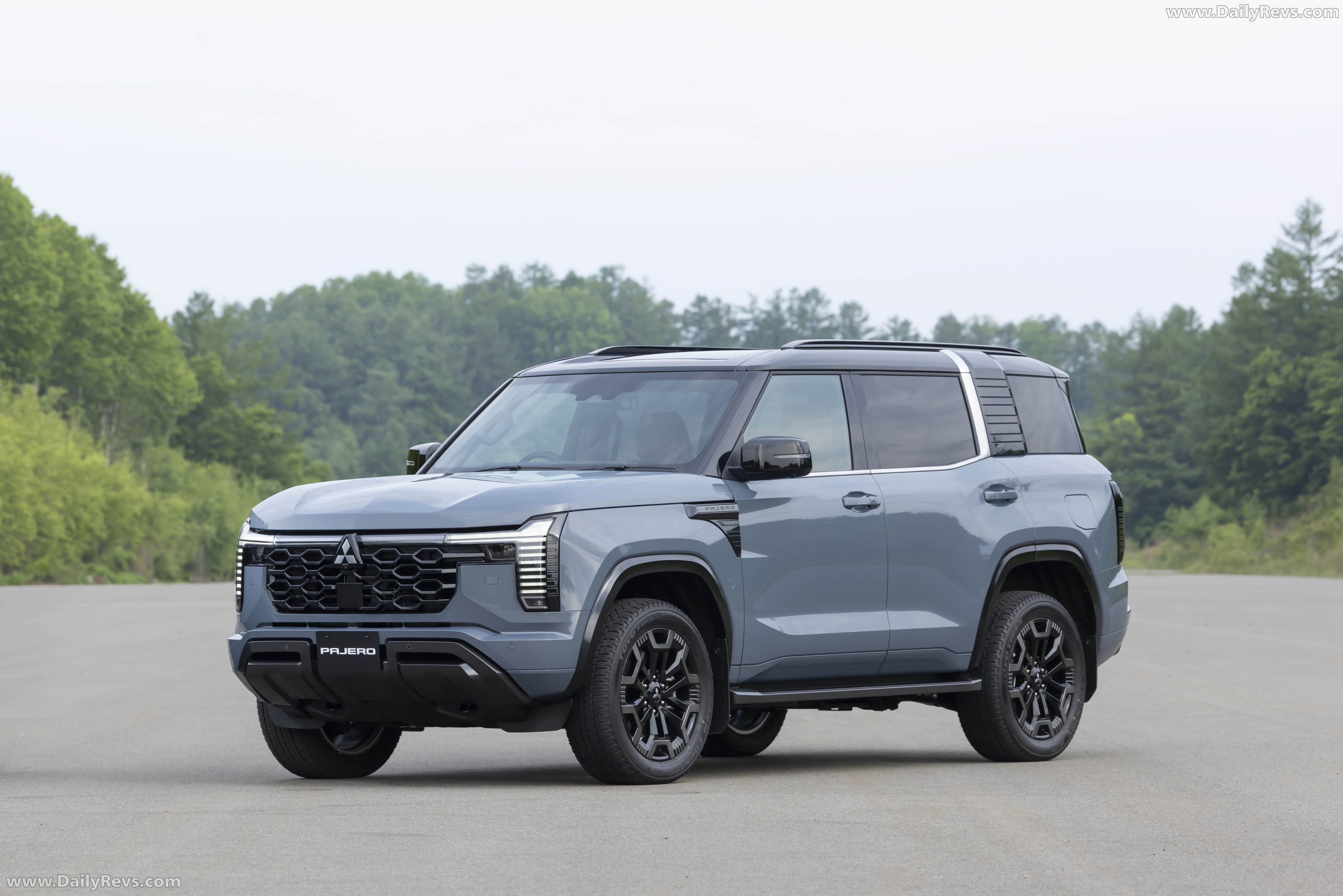 2027 Mitsubishi Pajero Australian Version Front View
