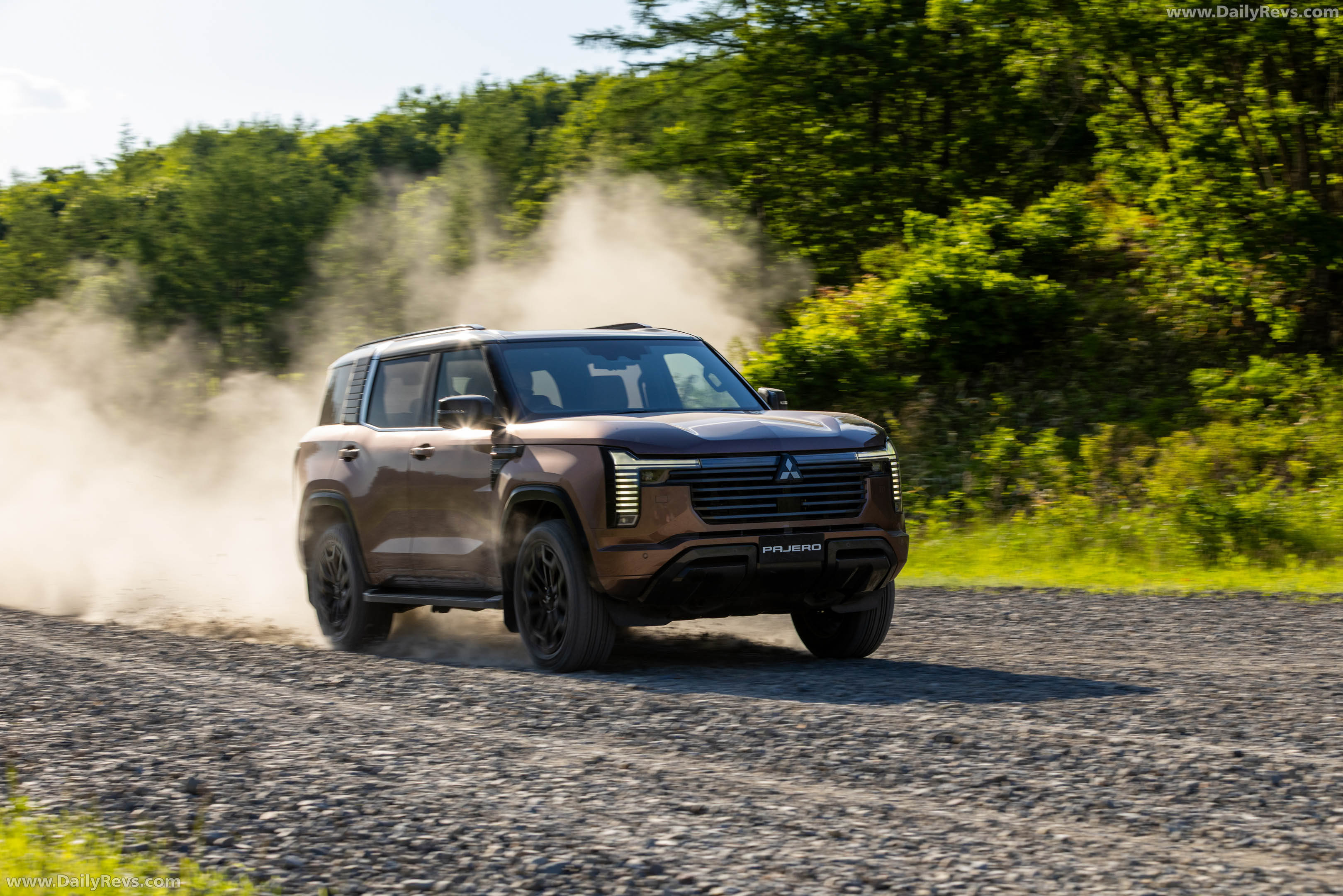 2027 Mitsubishi Pajero Australian Version Front View