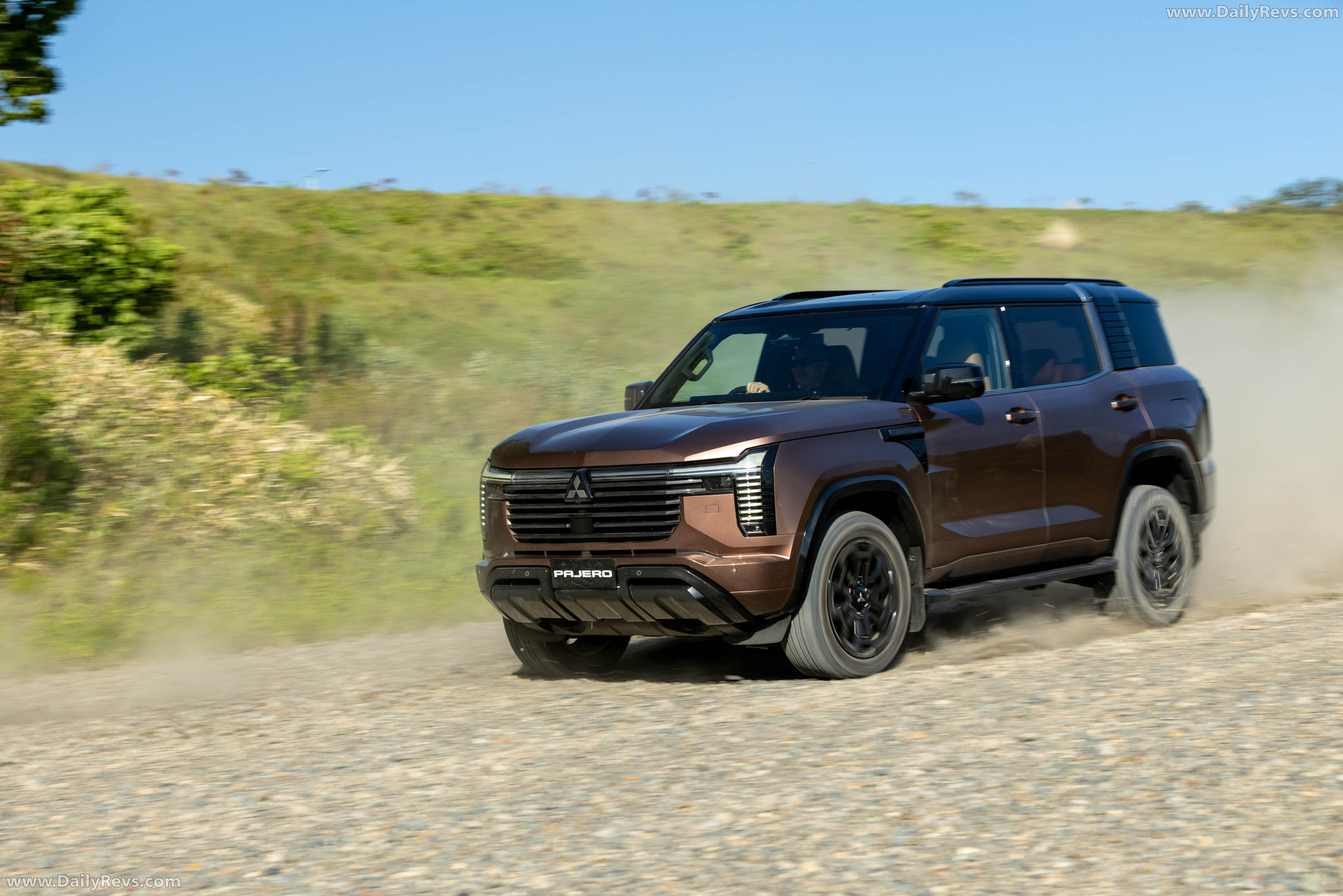 2027 Mitsubishi Pajero Australian Version Front View