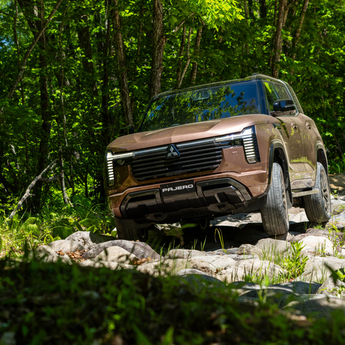 2027 Mitsubishi Pajero Australian Version Front View