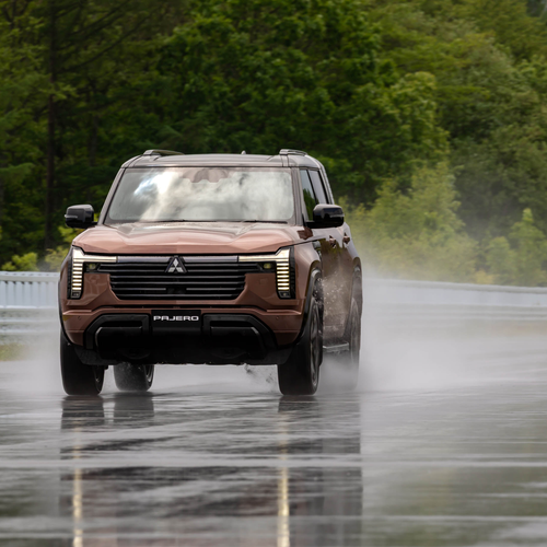 2027 Mitsubishi Pajero Australian Version Front View