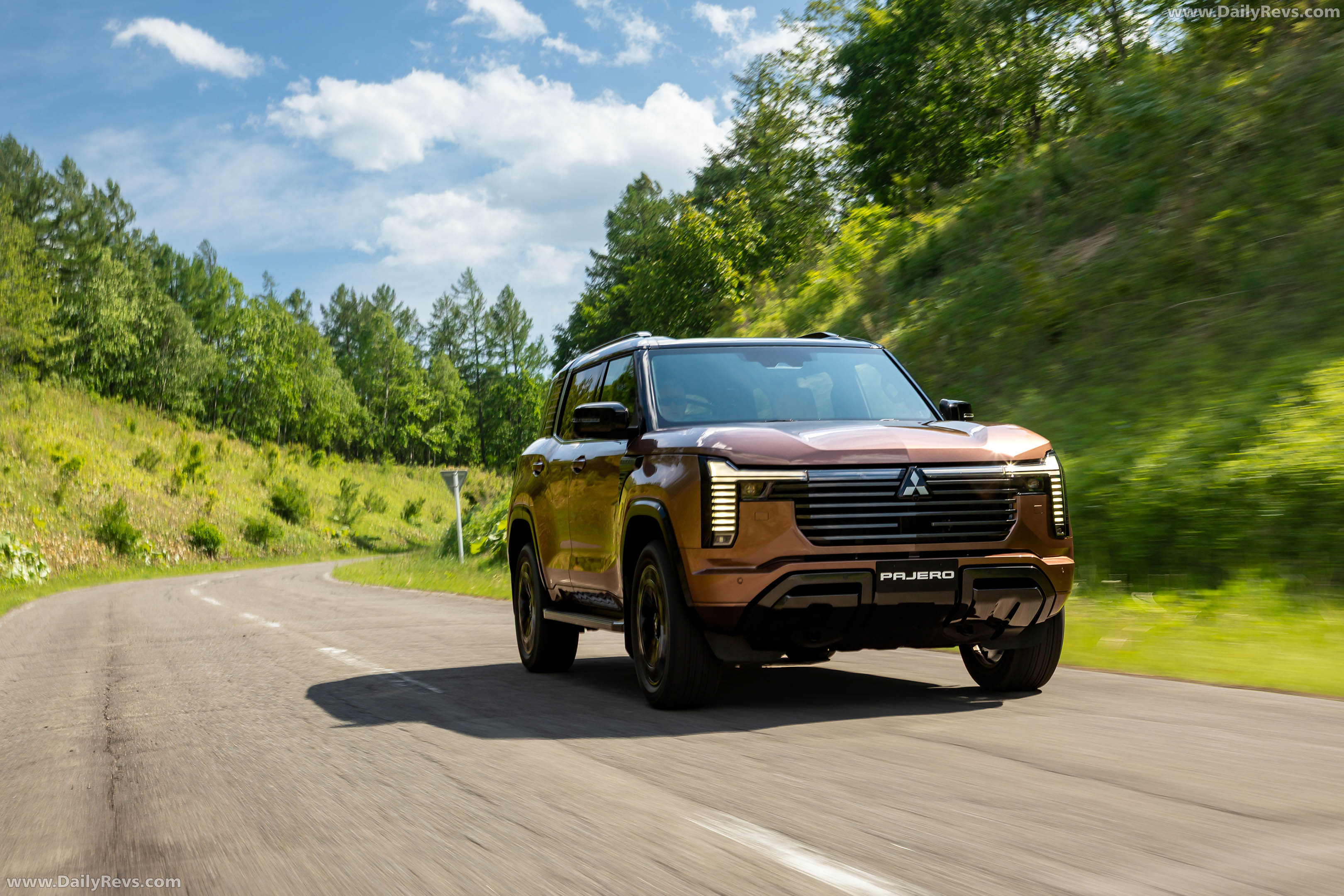 2027 Mitsubishi Pajero Australian Version Front View