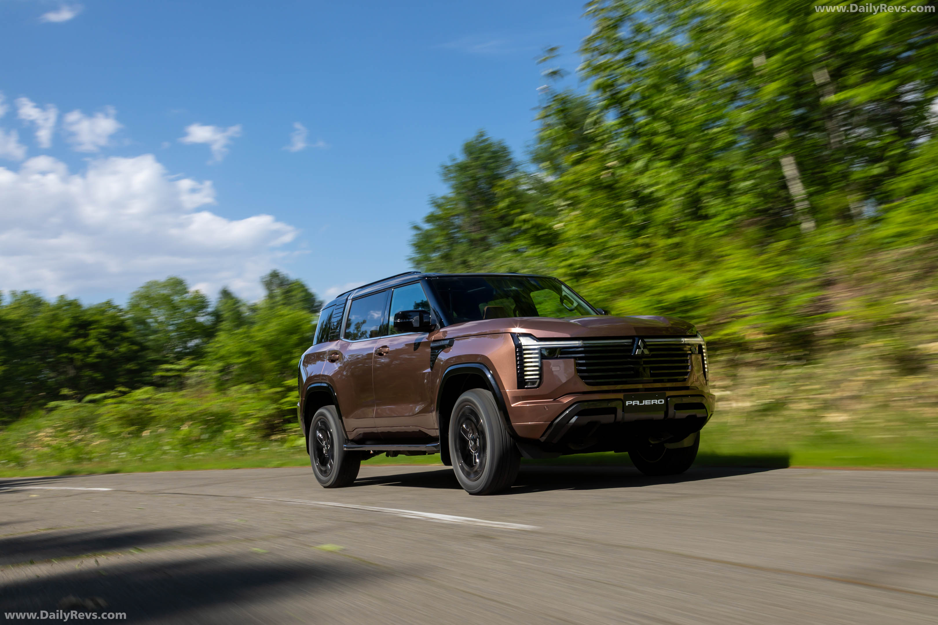 2027 Mitsubishi Pajero Australian Version Front View