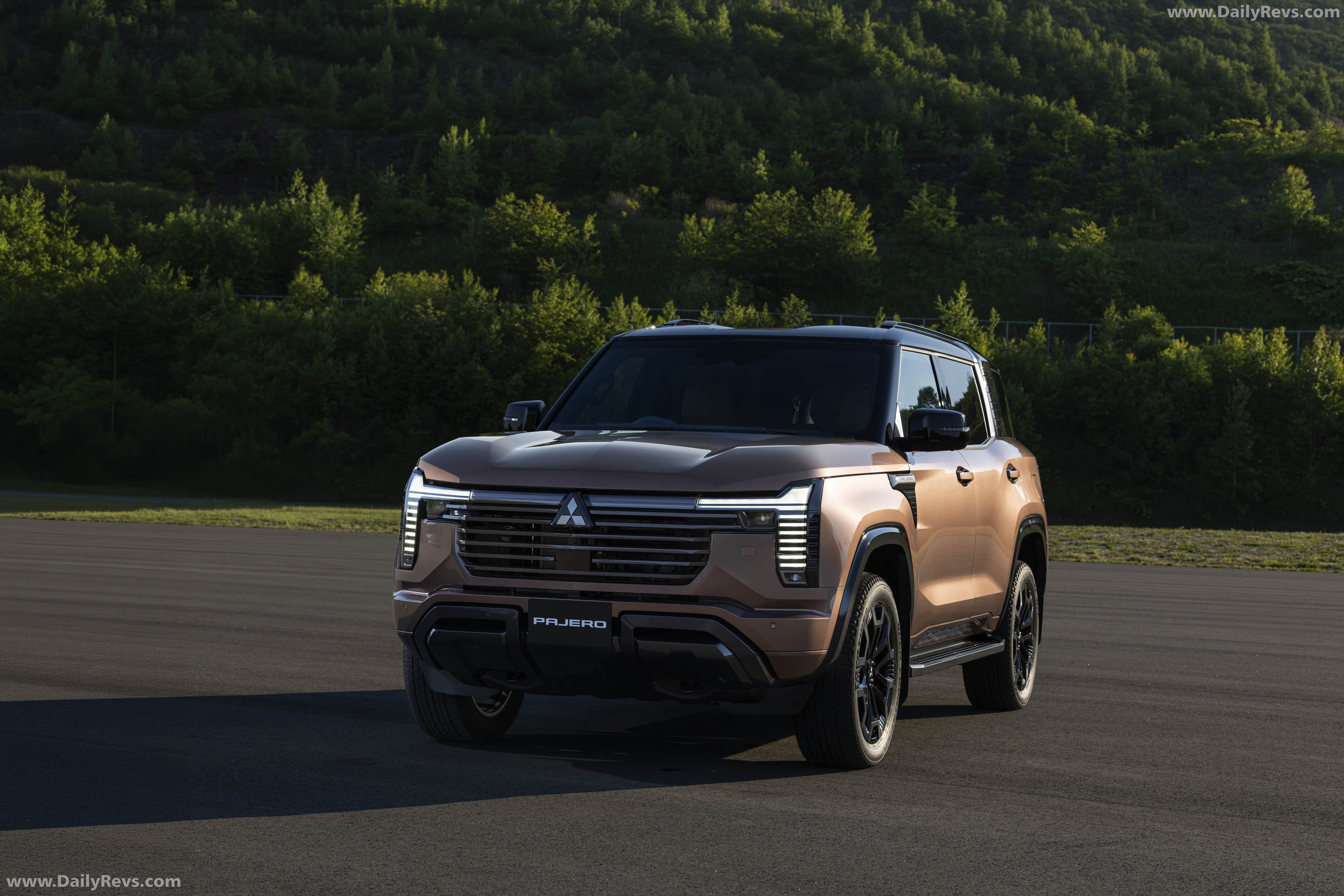 2027 Mitsubishi Pajero Australian Version Front View