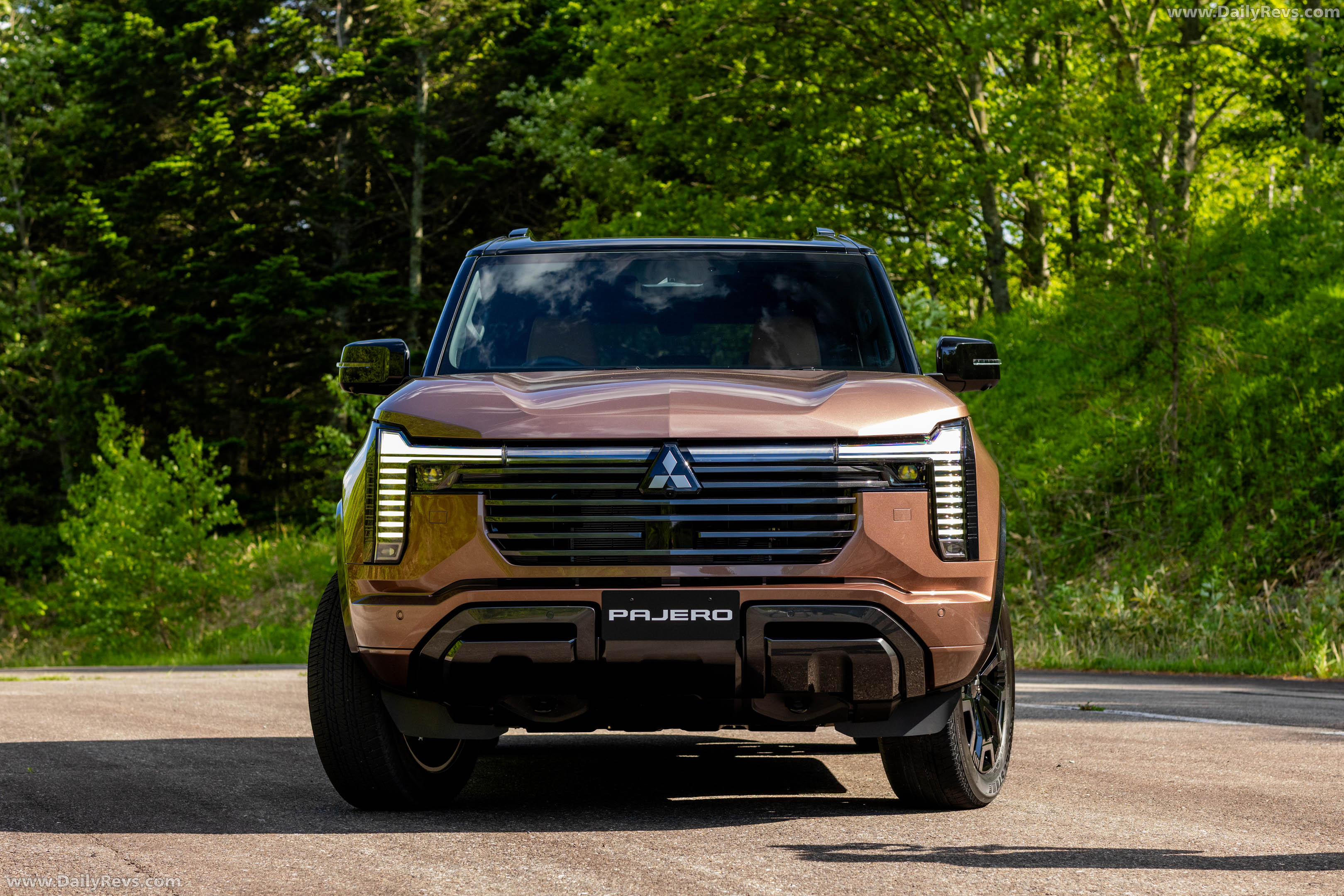 2027 Mitsubishi Pajero Australian Version Front View