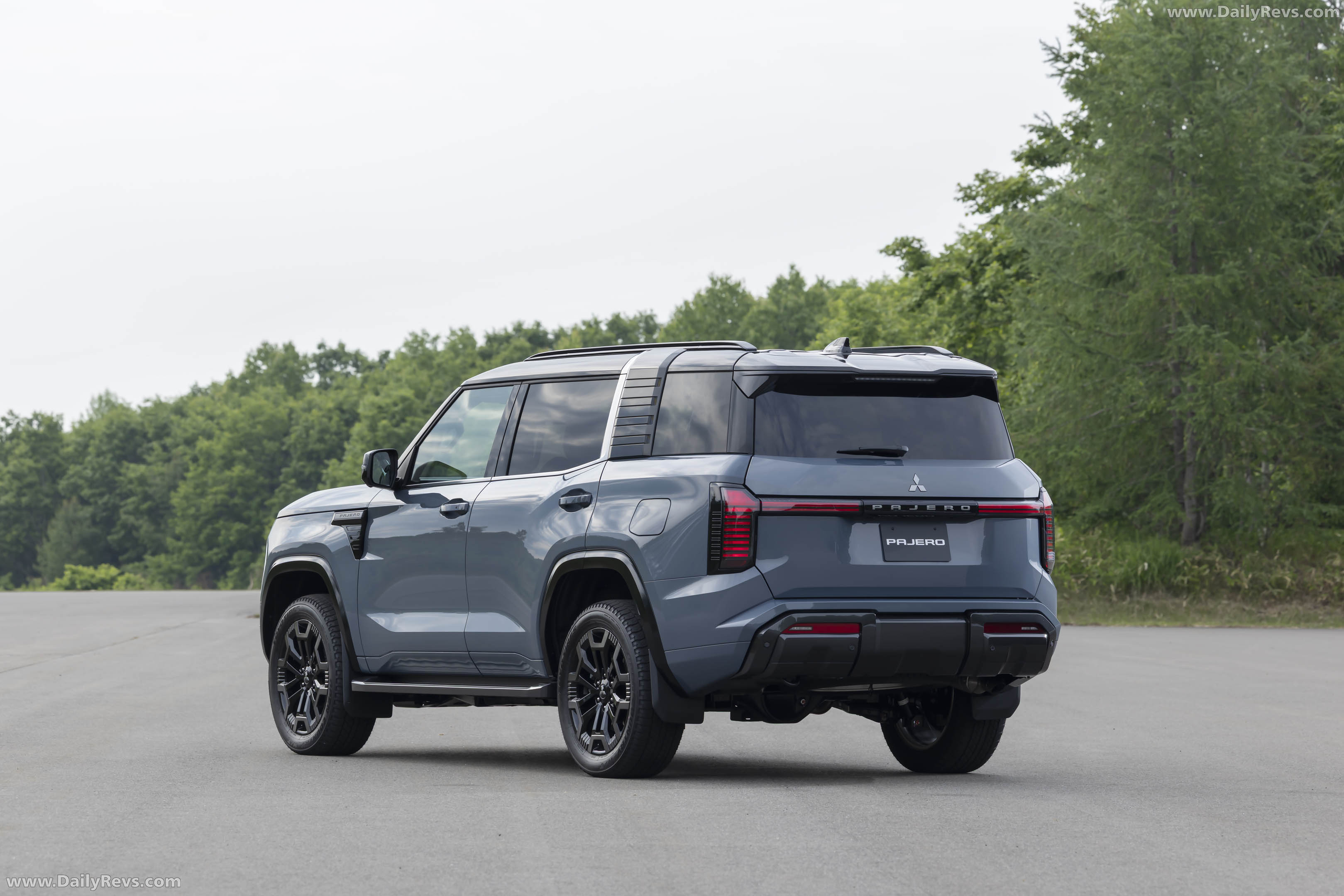 2027 Mitsubishi Pajero Australian Version Rear View