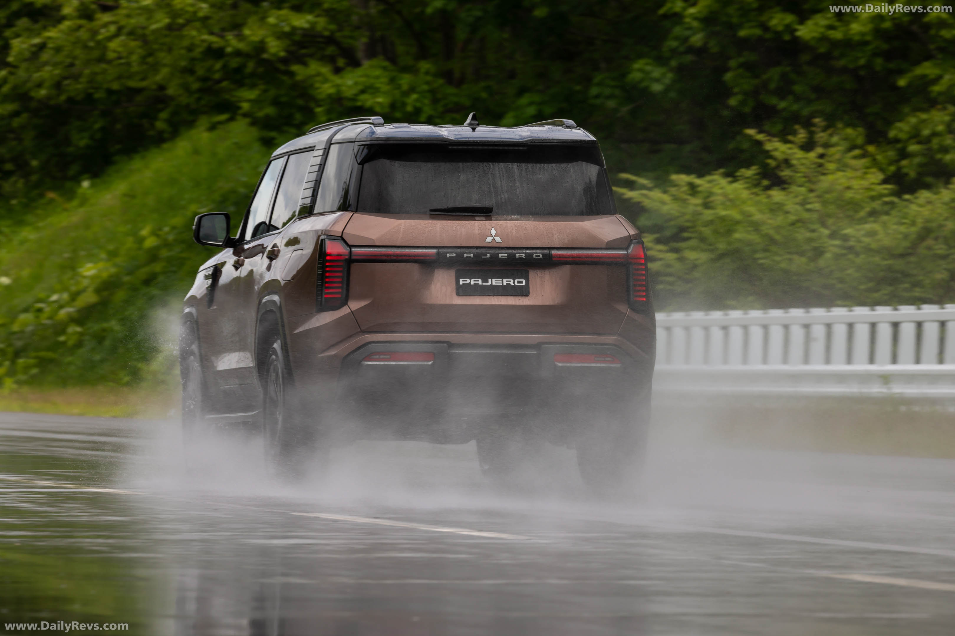 2027 Mitsubishi Pajero Australian Version Rear View