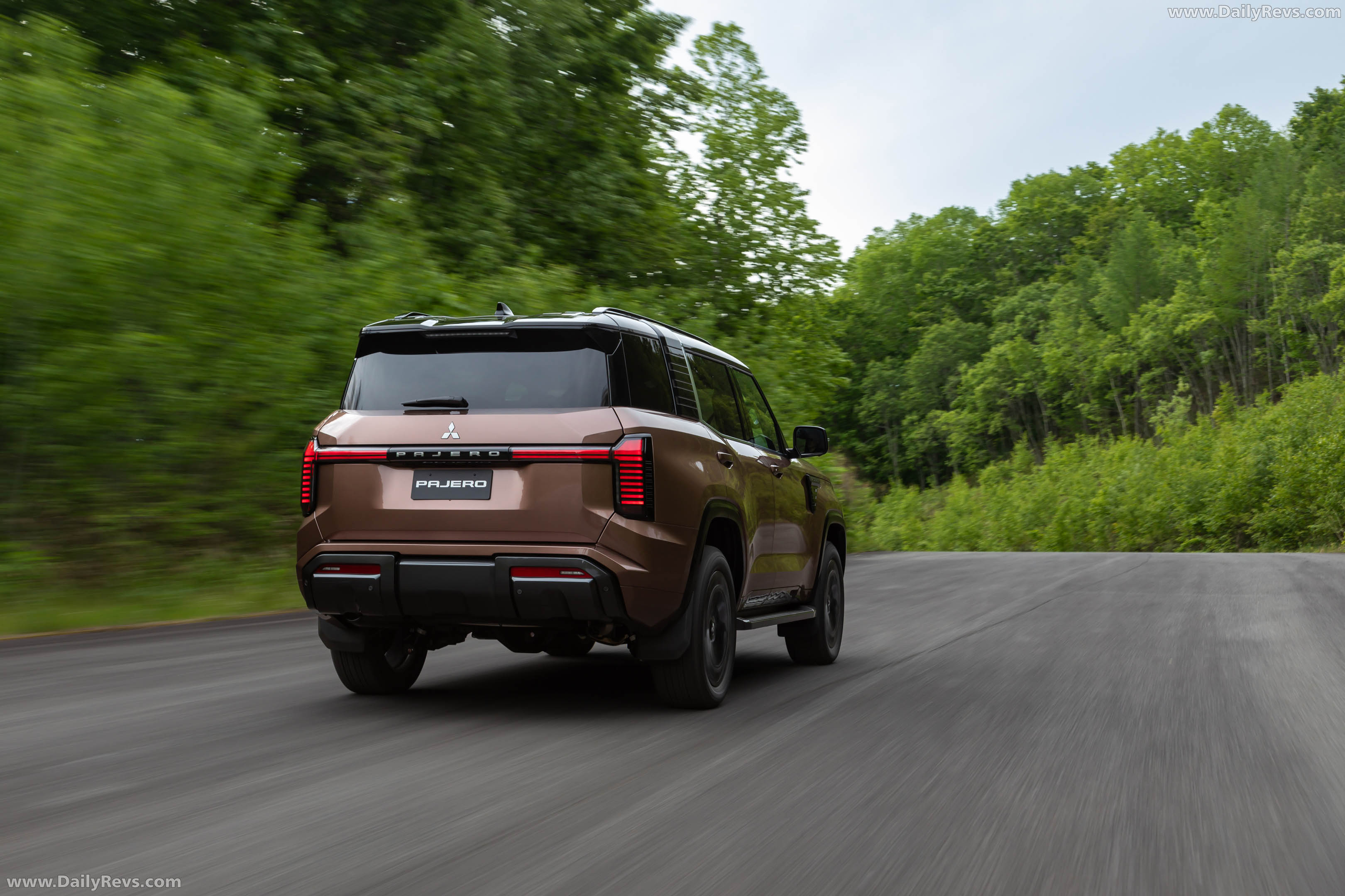 2027 Mitsubishi Pajero Australian Version Rear View