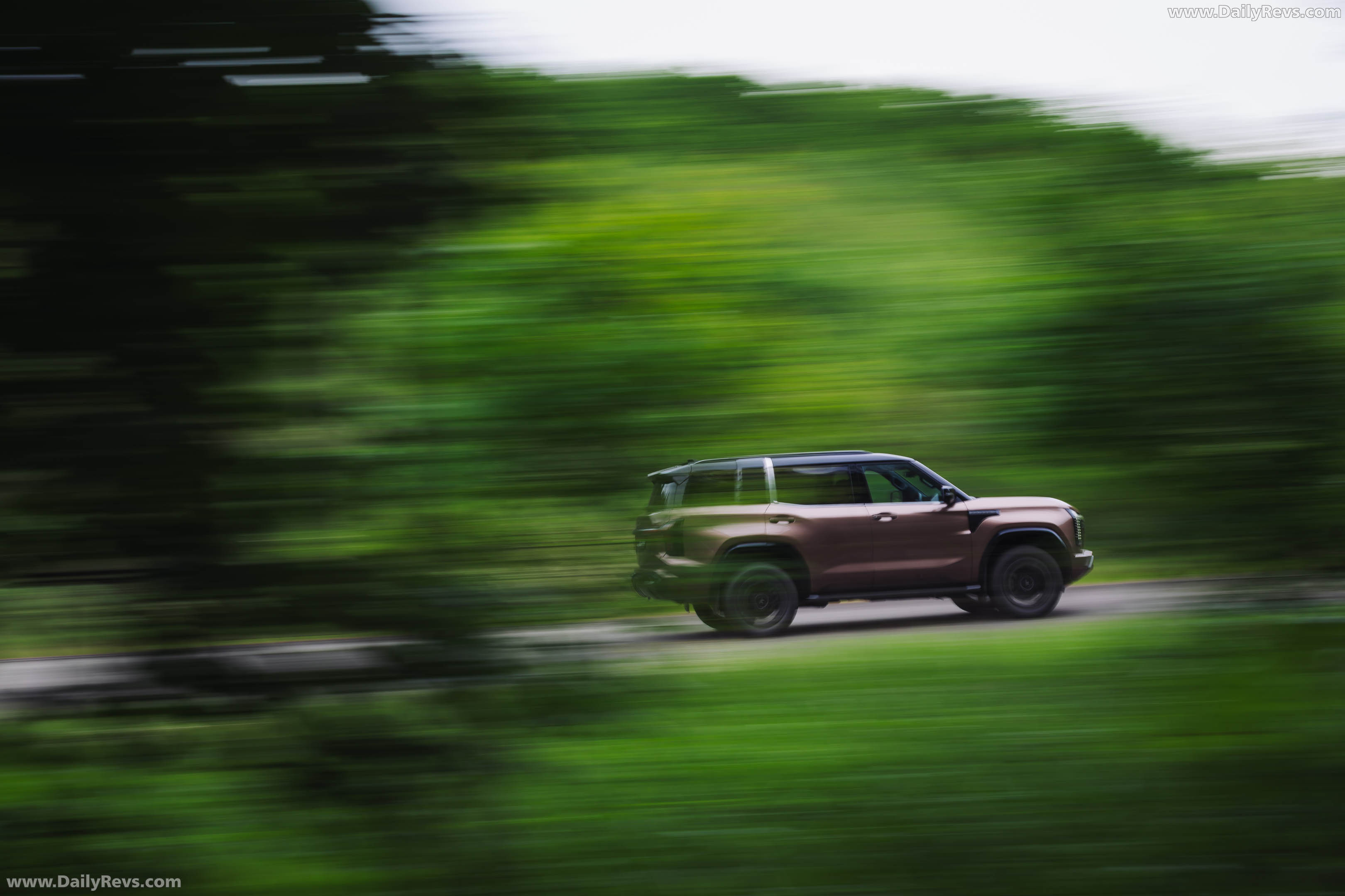 2027 Mitsubishi Pajero Australian Version Side View