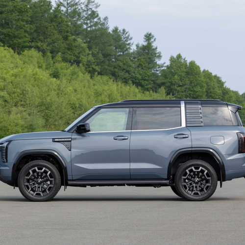 2027 Mitsubishi Pajero Australian Version Side View