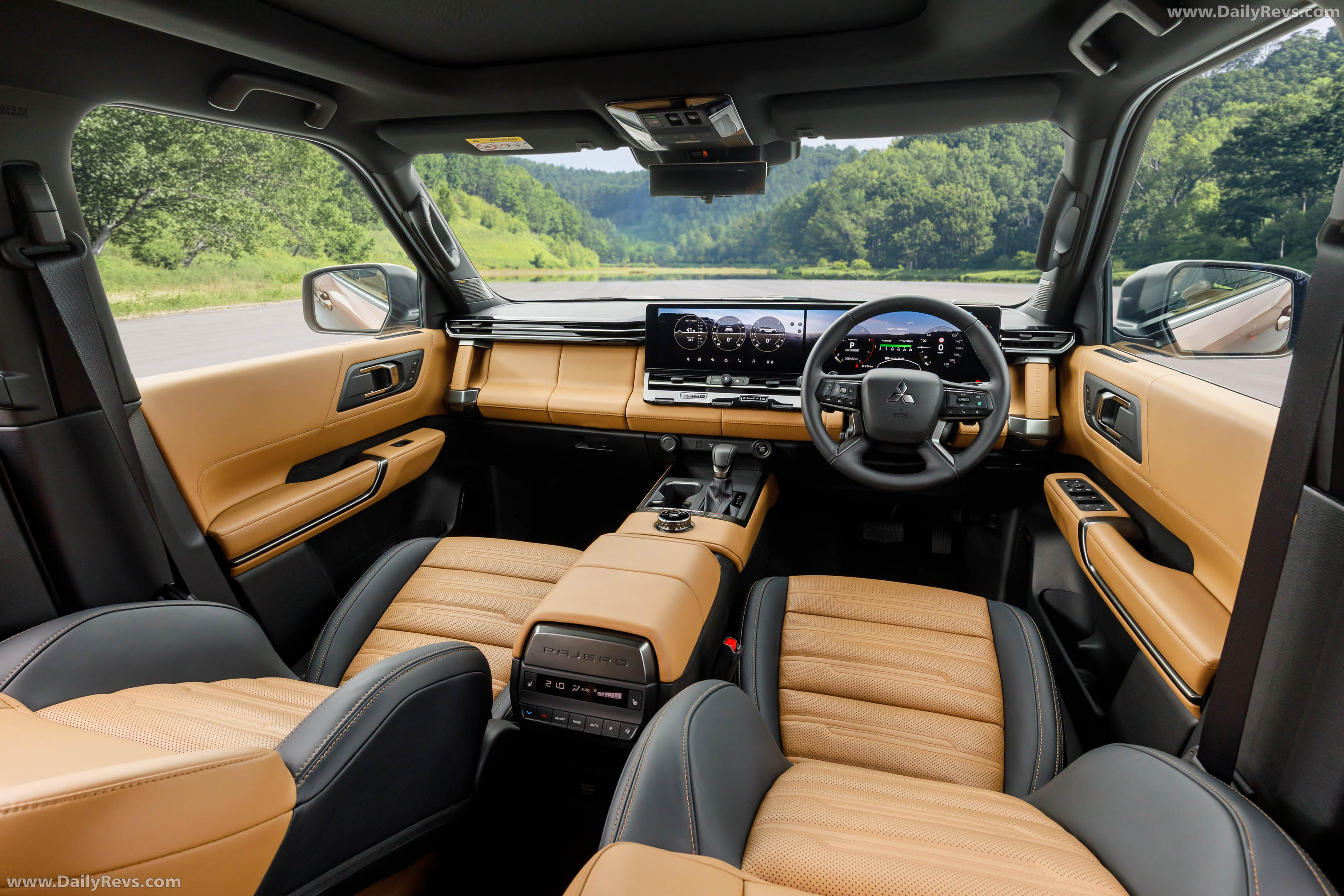 2027 Mitsubishi Pajero Australian Version Interior