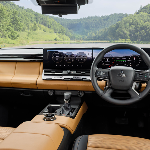 2027 Mitsubishi Pajero Australian Version Interior