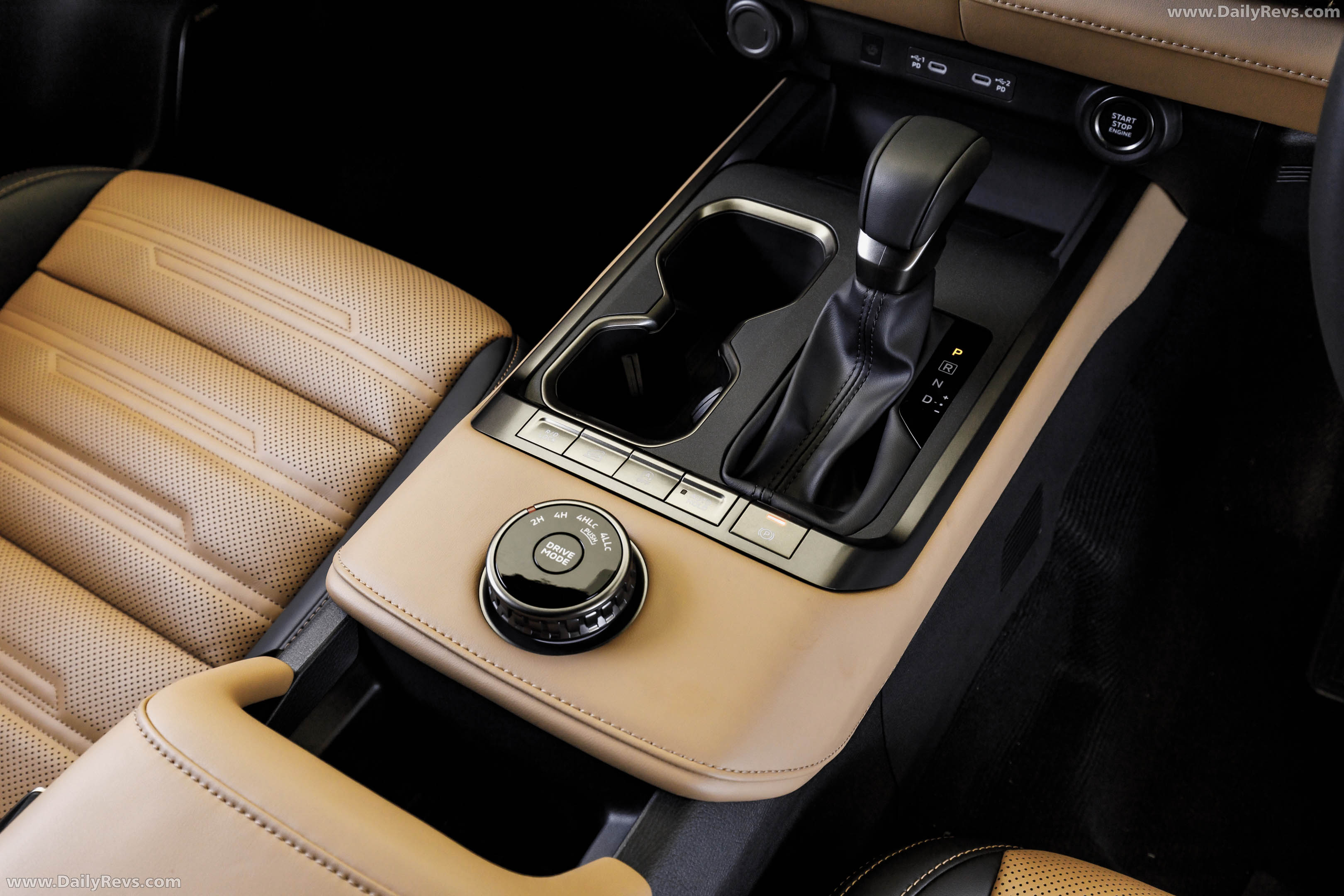 2027 Mitsubishi Pajero Australian Version Interior