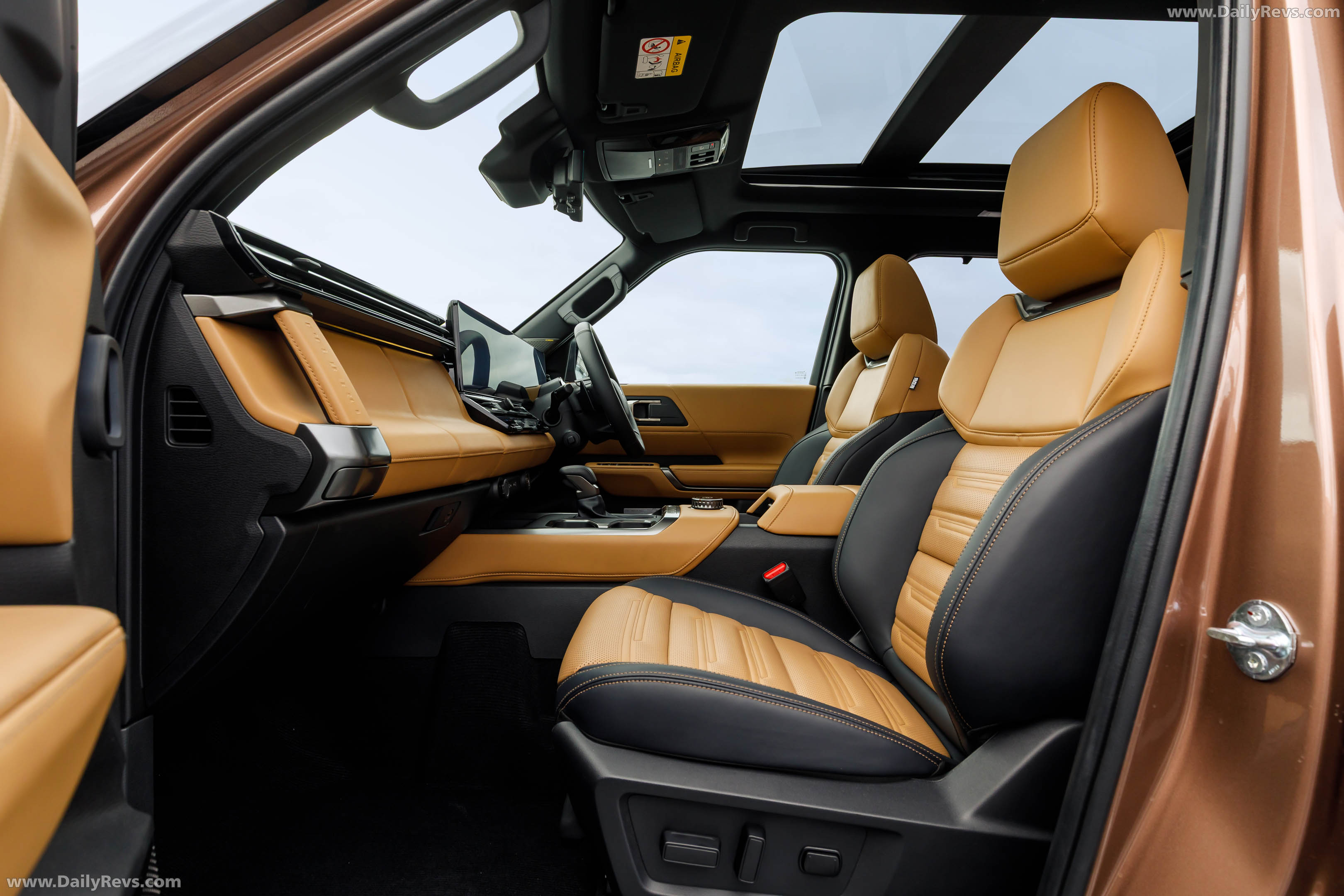 2027 Mitsubishi Pajero Australian Version Interior