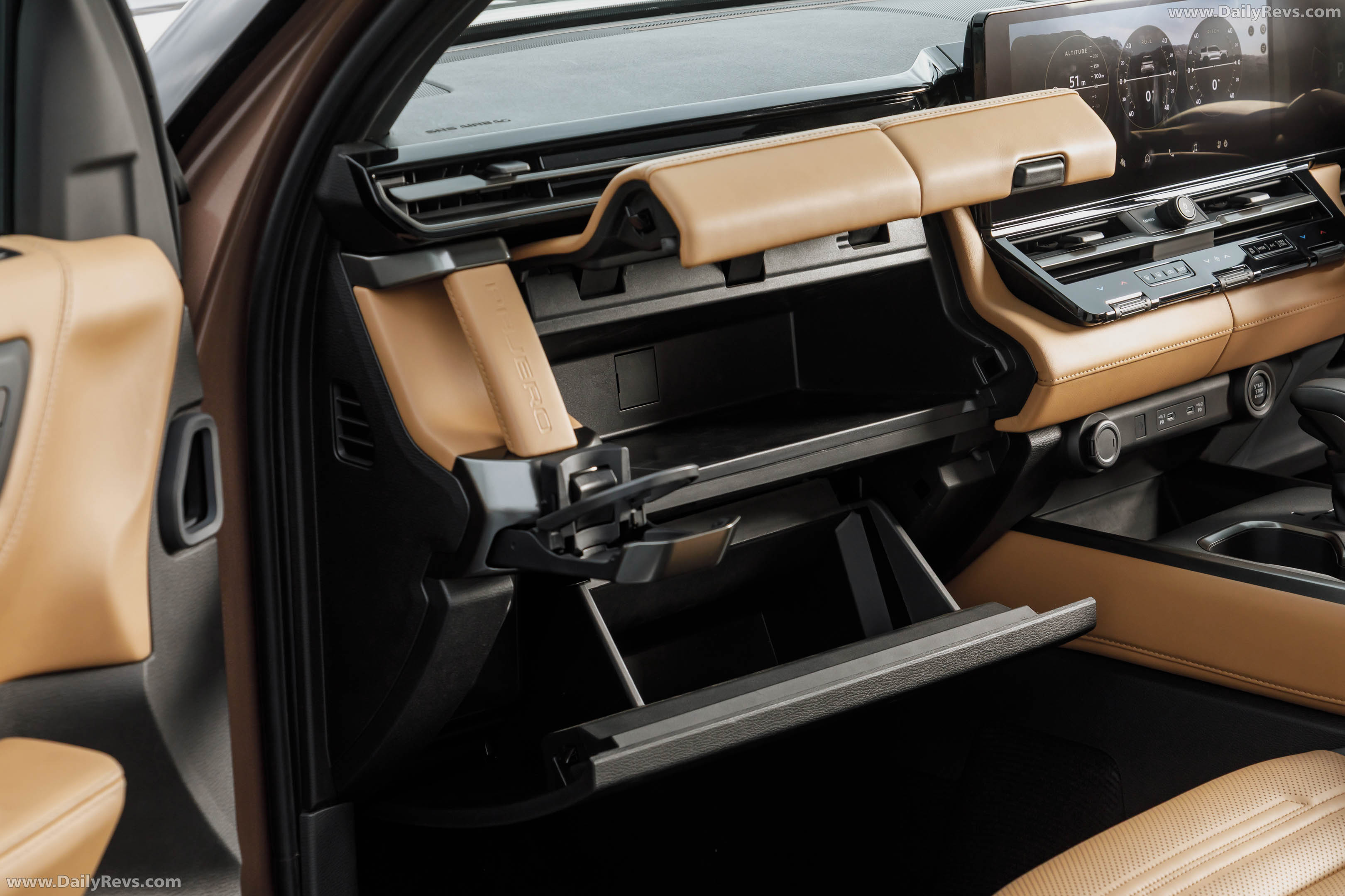 2027 Mitsubishi Pajero Australian Version Interior