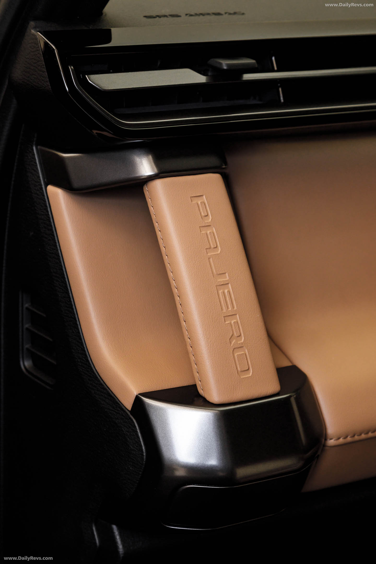 2027 Mitsubishi Pajero Australian Version Interior