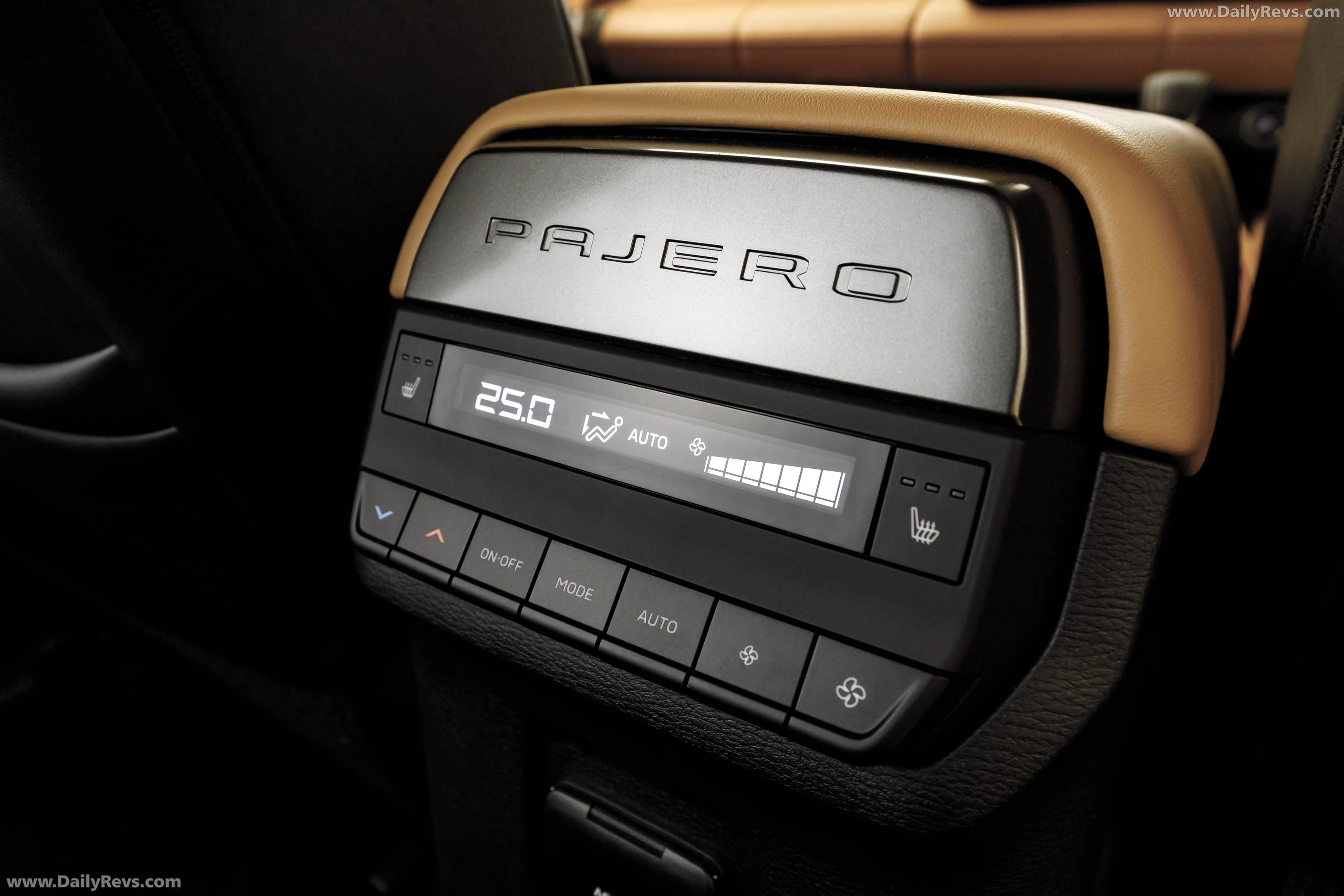 2027 Mitsubishi Pajero Australian Version Interior