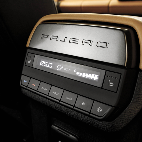 2027 Mitsubishi Pajero Australian Version Interior