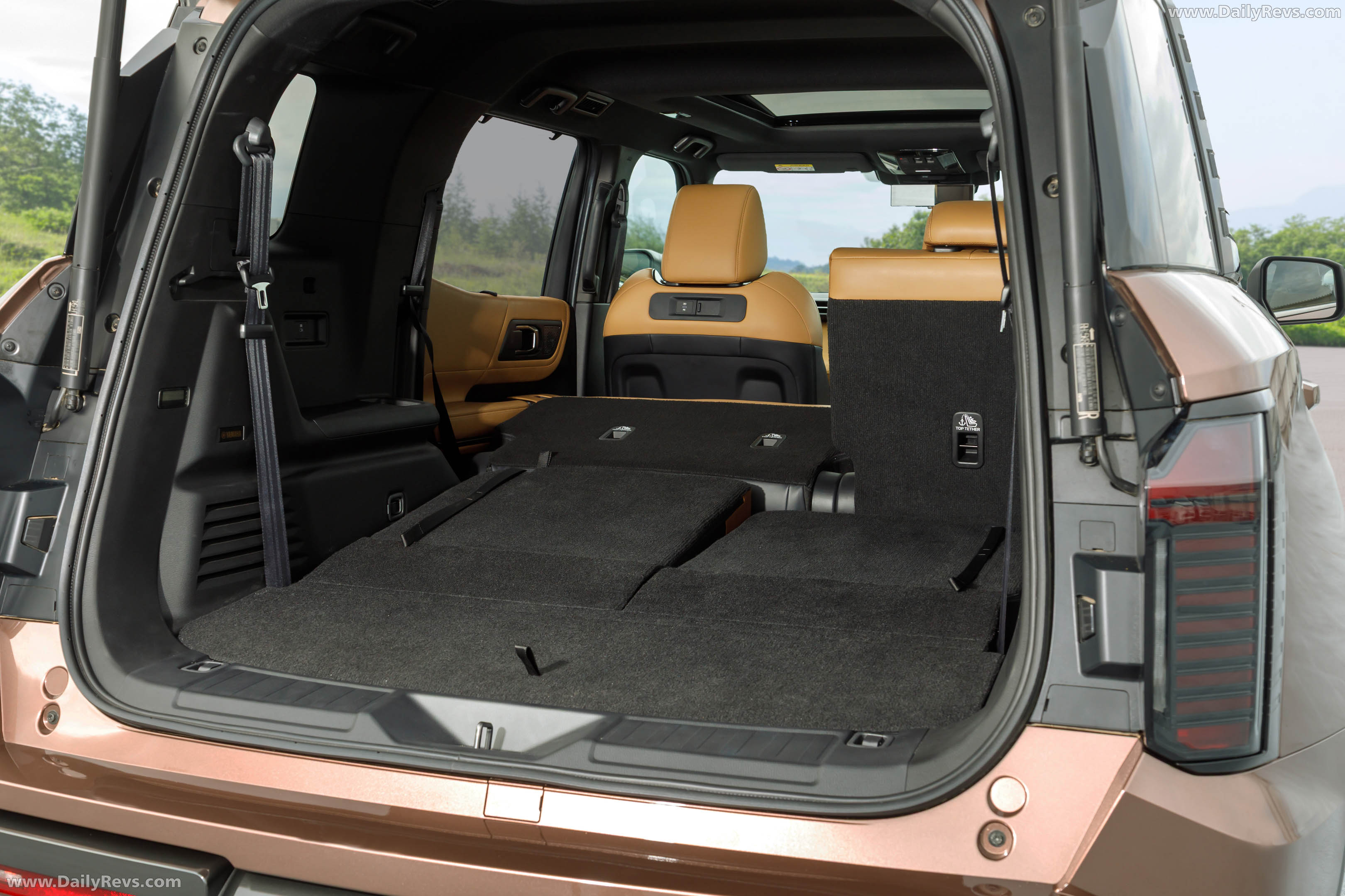 2027 Mitsubishi Pajero Australian Version Interior