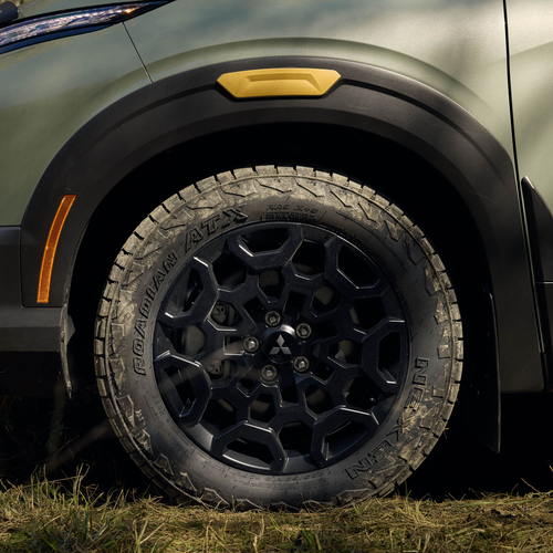 2028 Mitsubishi Outlander Diamond Trail Edition Exterior