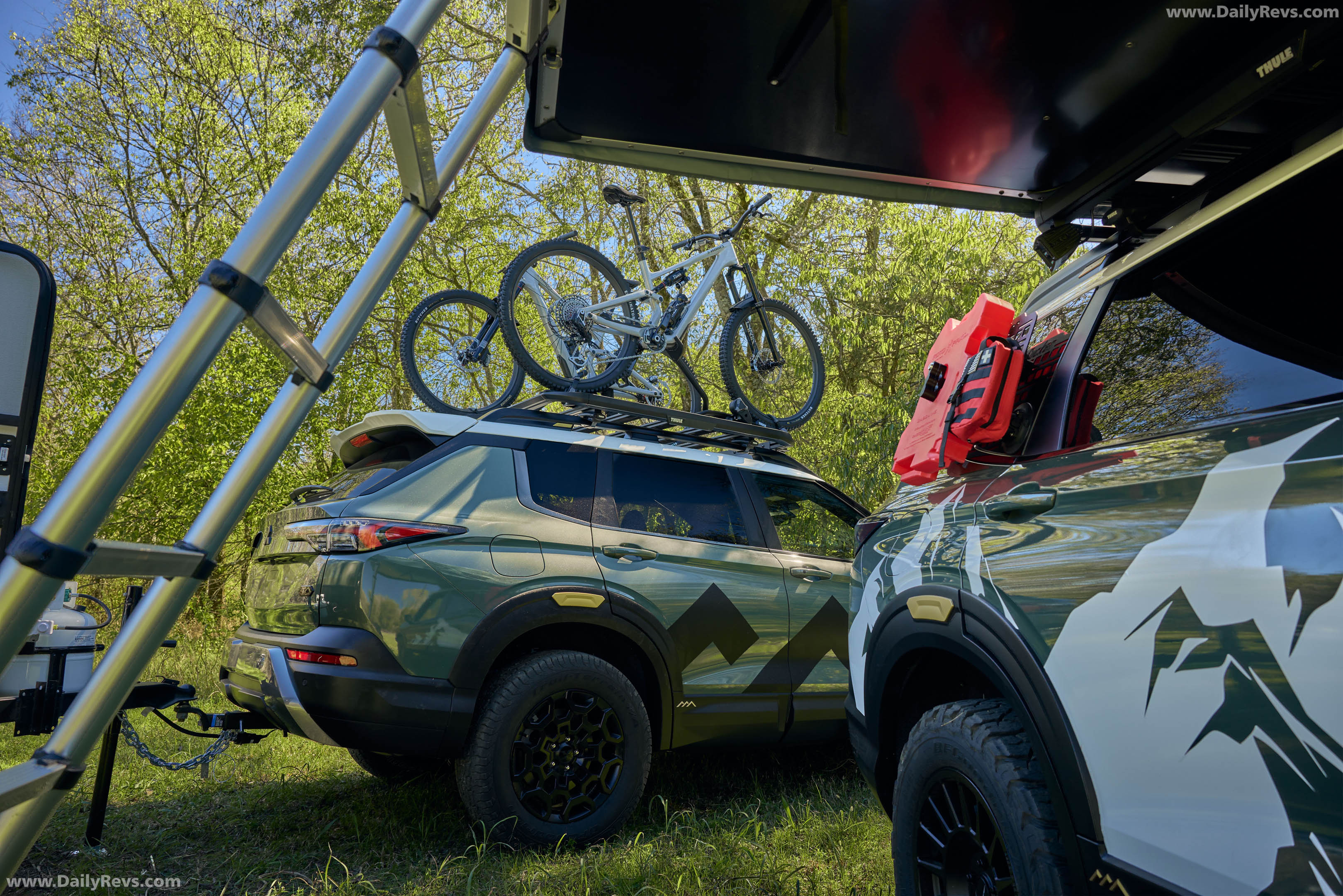2028 Mitsubishi Outlander Diamond Trail Edition Exterior