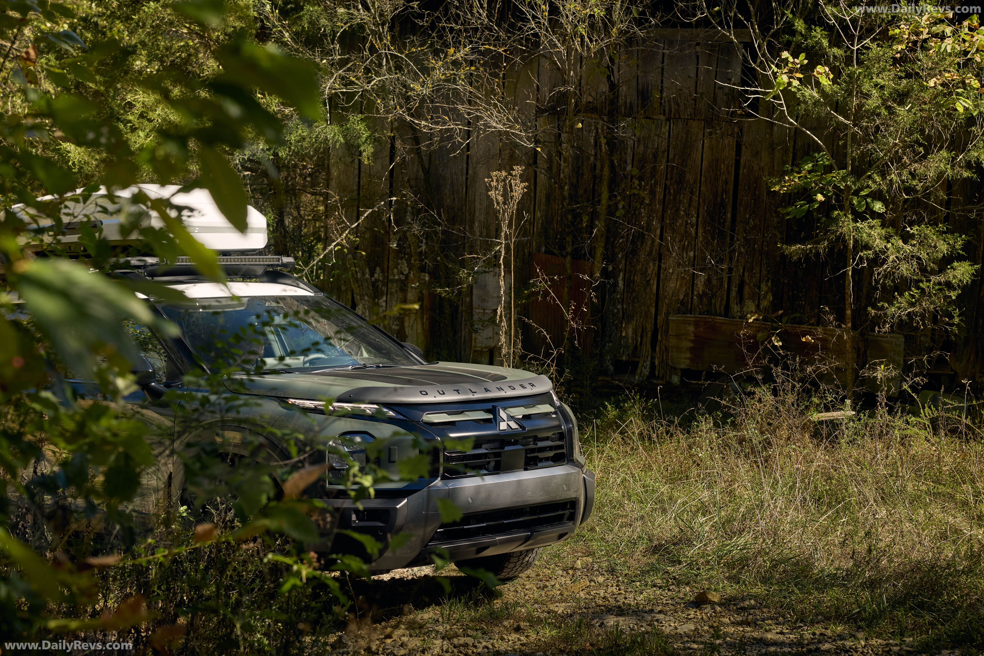 2028 Mitsubishi Outlander Diamond Trail Edition Exterior