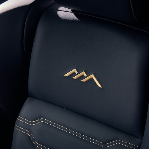 2028 Mitsubishi Outlander Diamond Trail Edition Interior