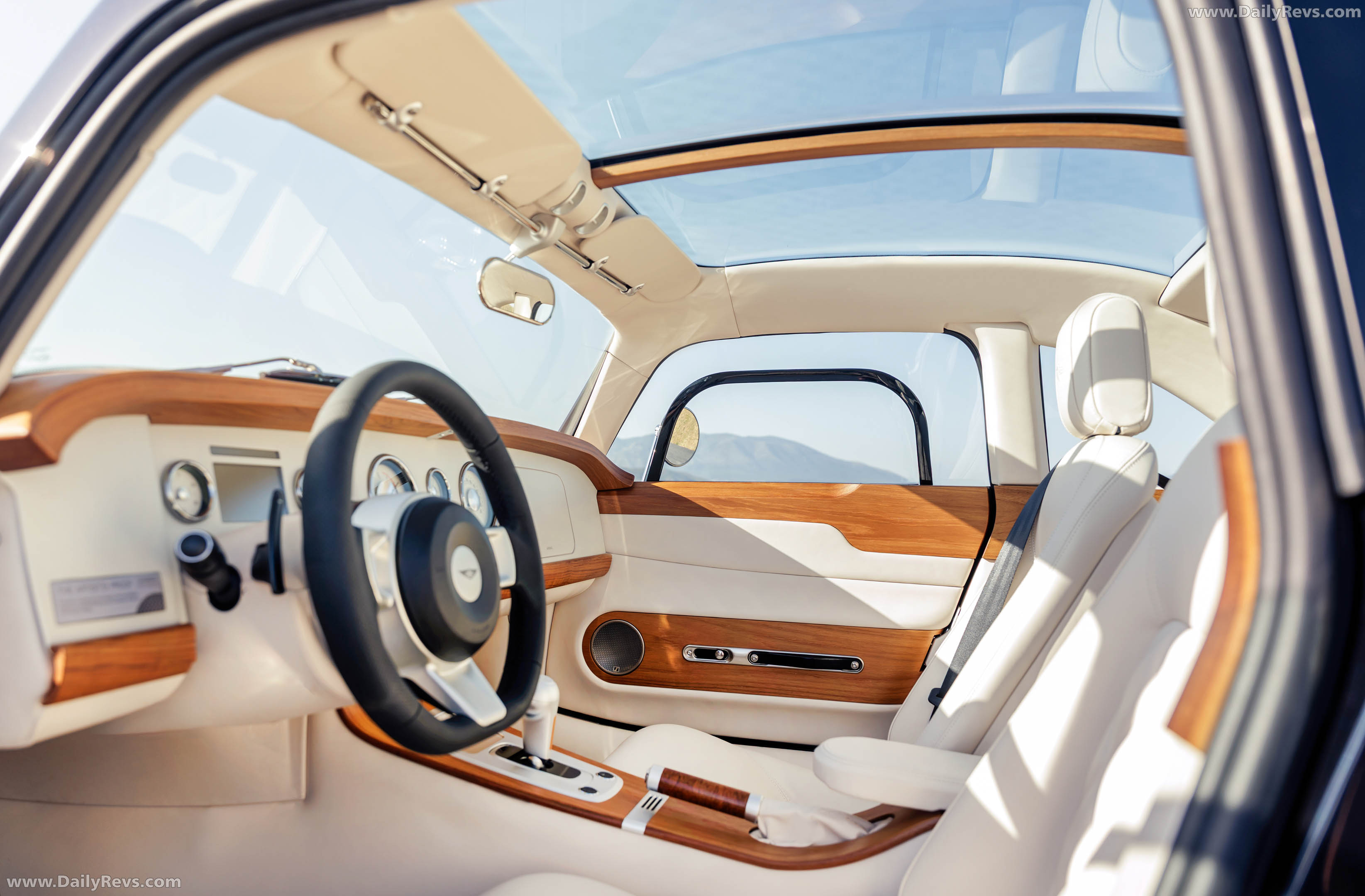 2026 Morgan Midsummer Coupe Interior