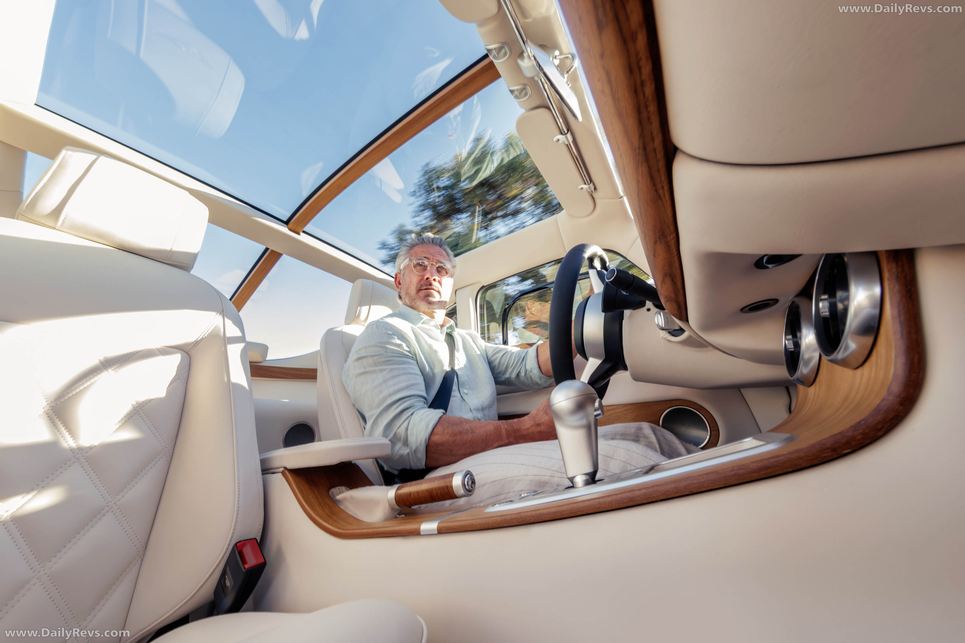 2026 Morgan Midsummer Coupe Interior