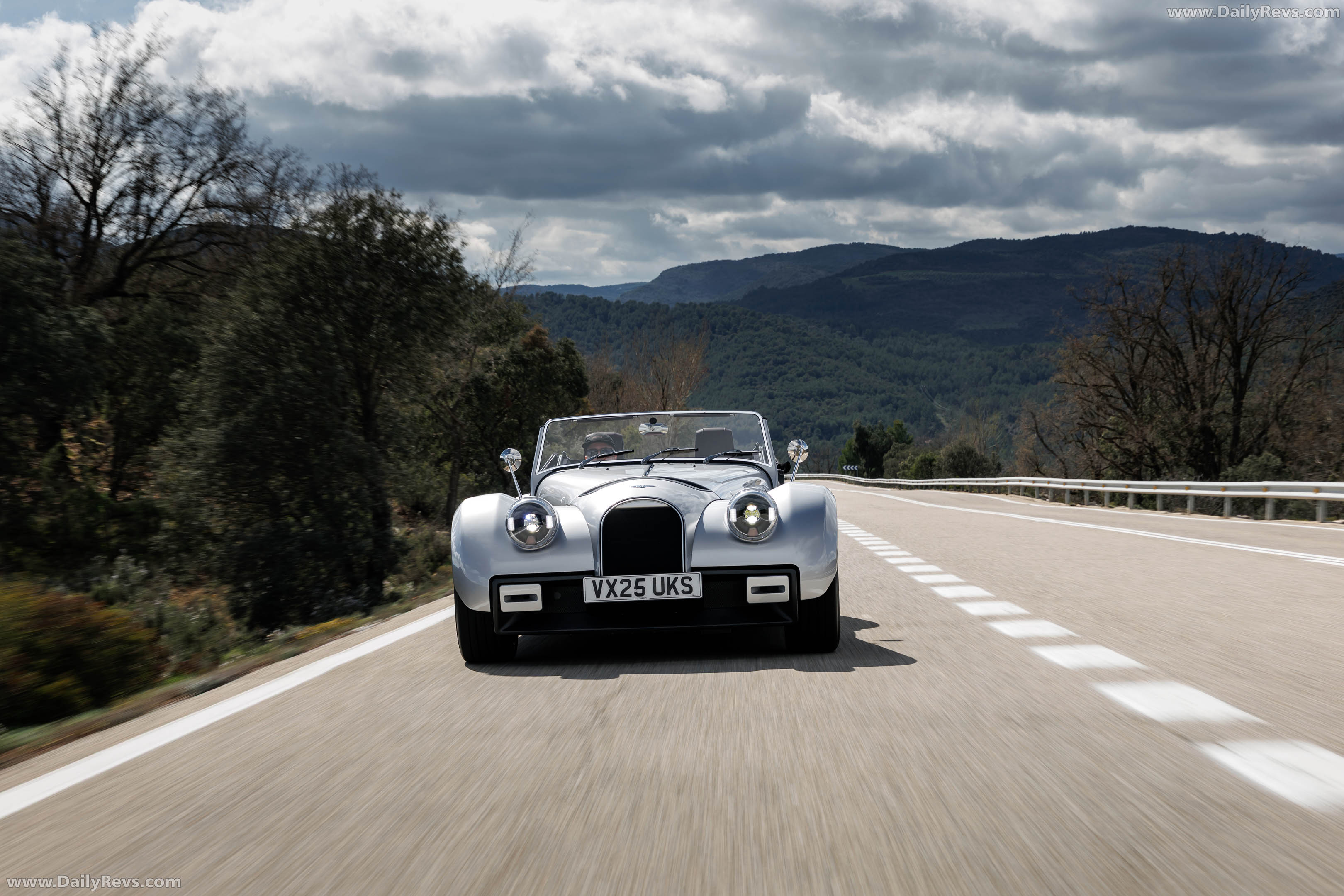 2026 Morgan Supersport GT Silver Front View