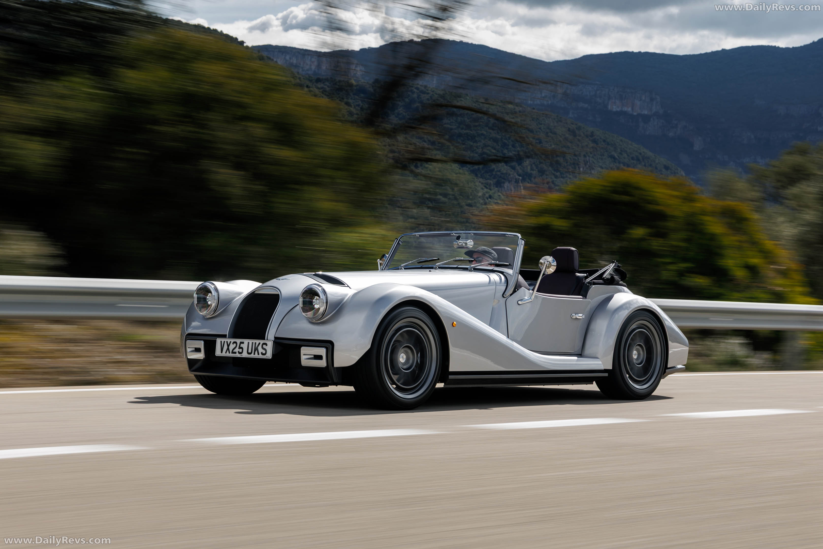 2026 Morgan Supersport GT Silver Front View