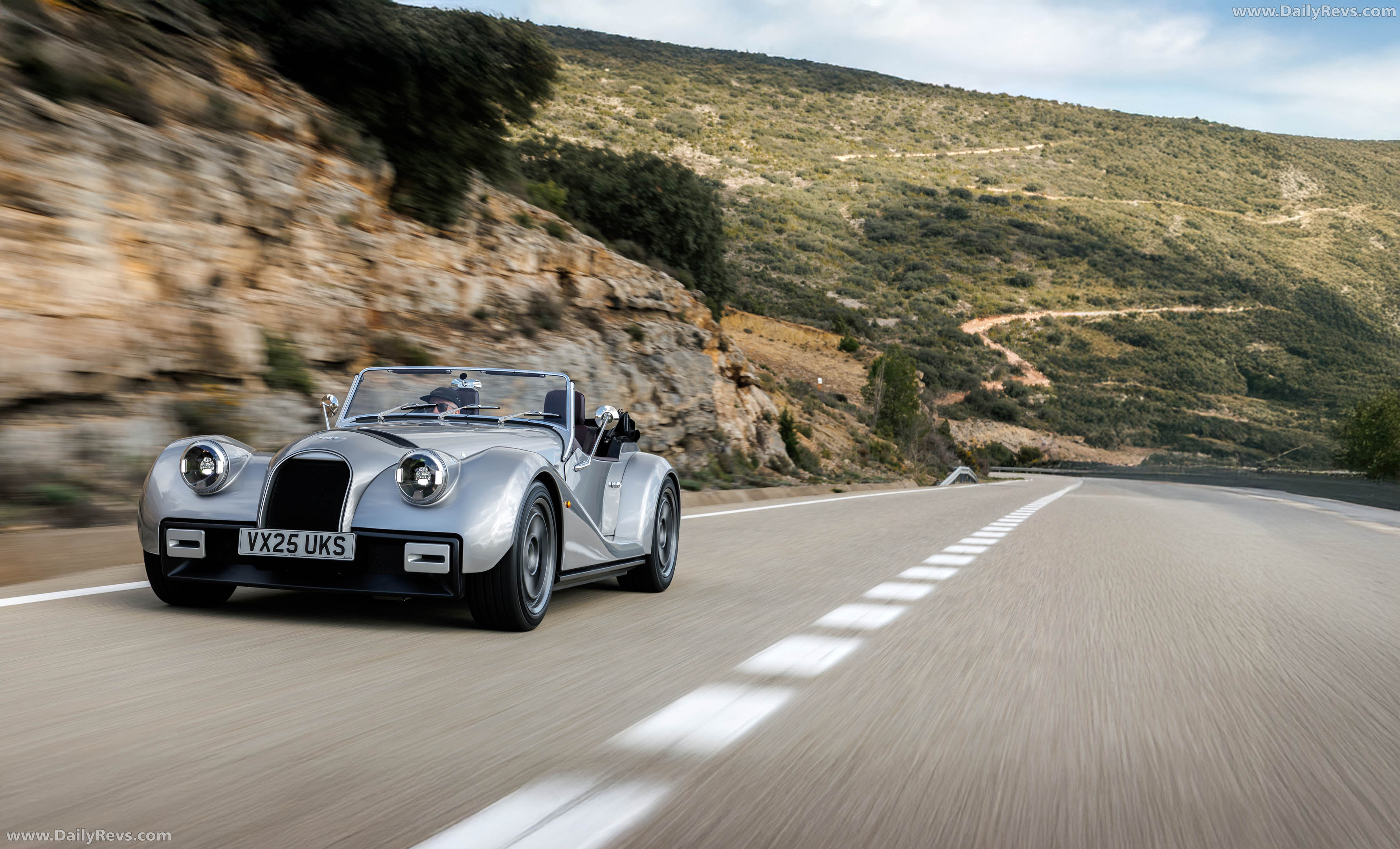 2026 Morgan Supersport GT Silver Front View