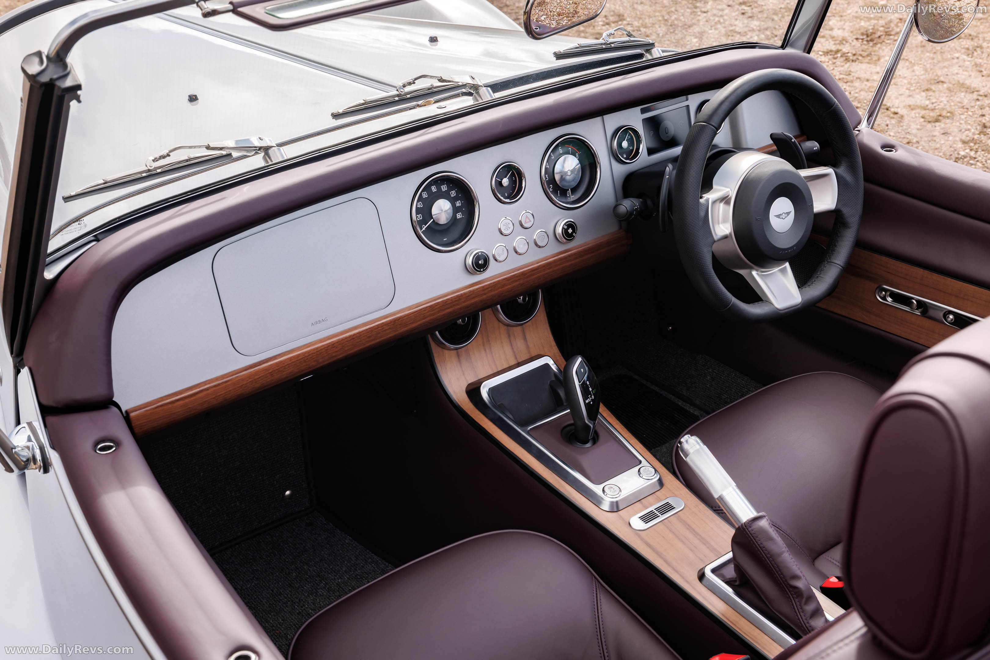 2026 Morgan Supersport GT Silver Interior